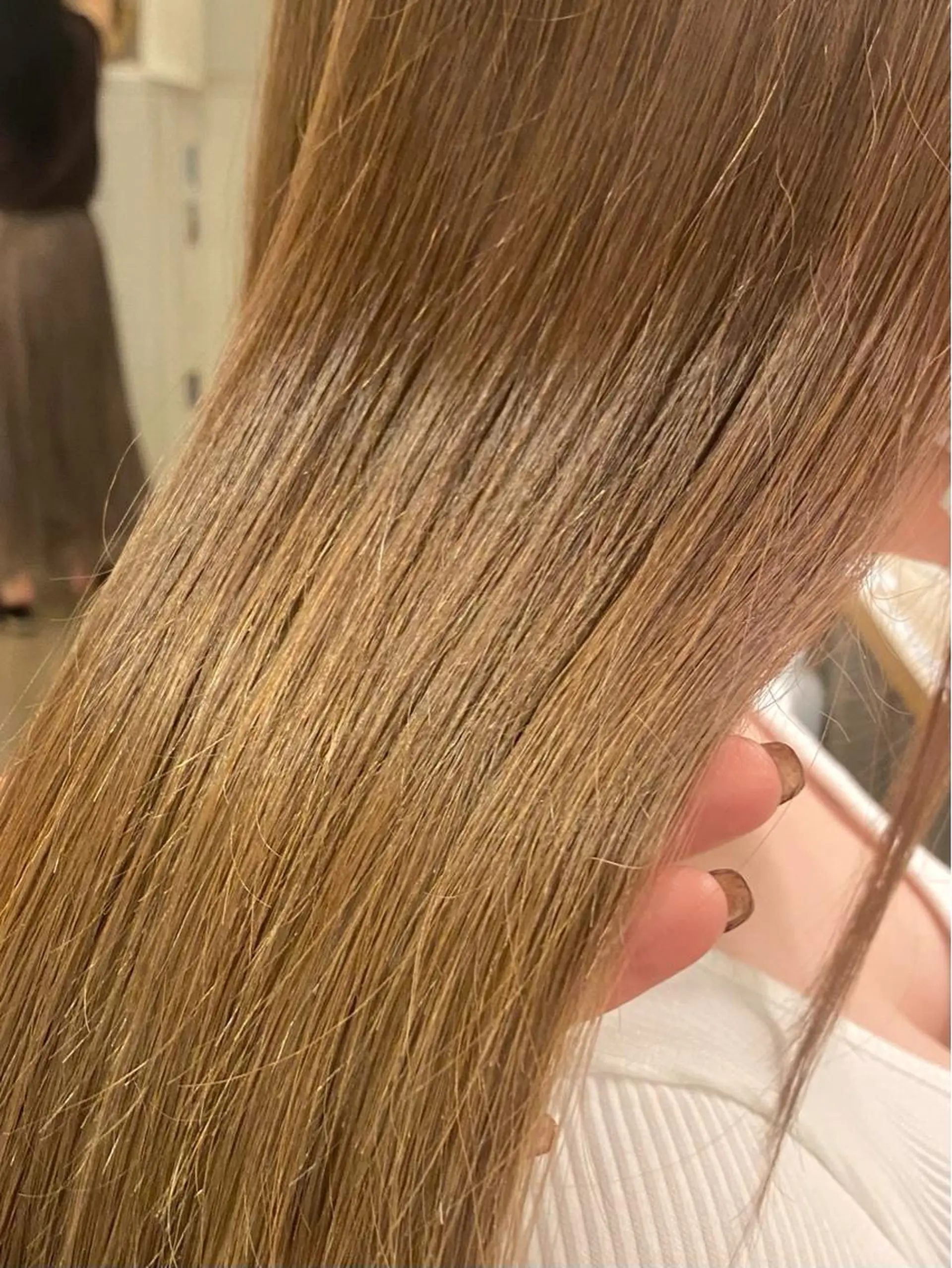 ロング カラー ANNA ／艶髪／ハイトーンのヘアスタイル