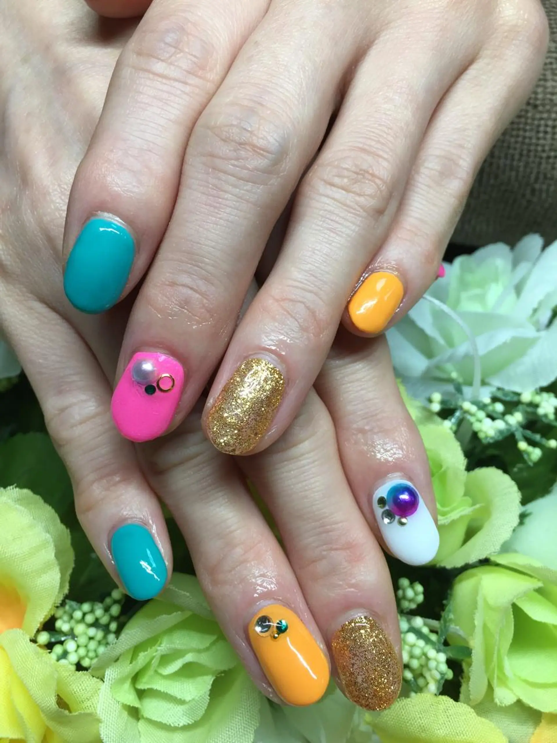 ネイル シンプルネイル ストーンネイル Sakura NaiLのネイルデザイン