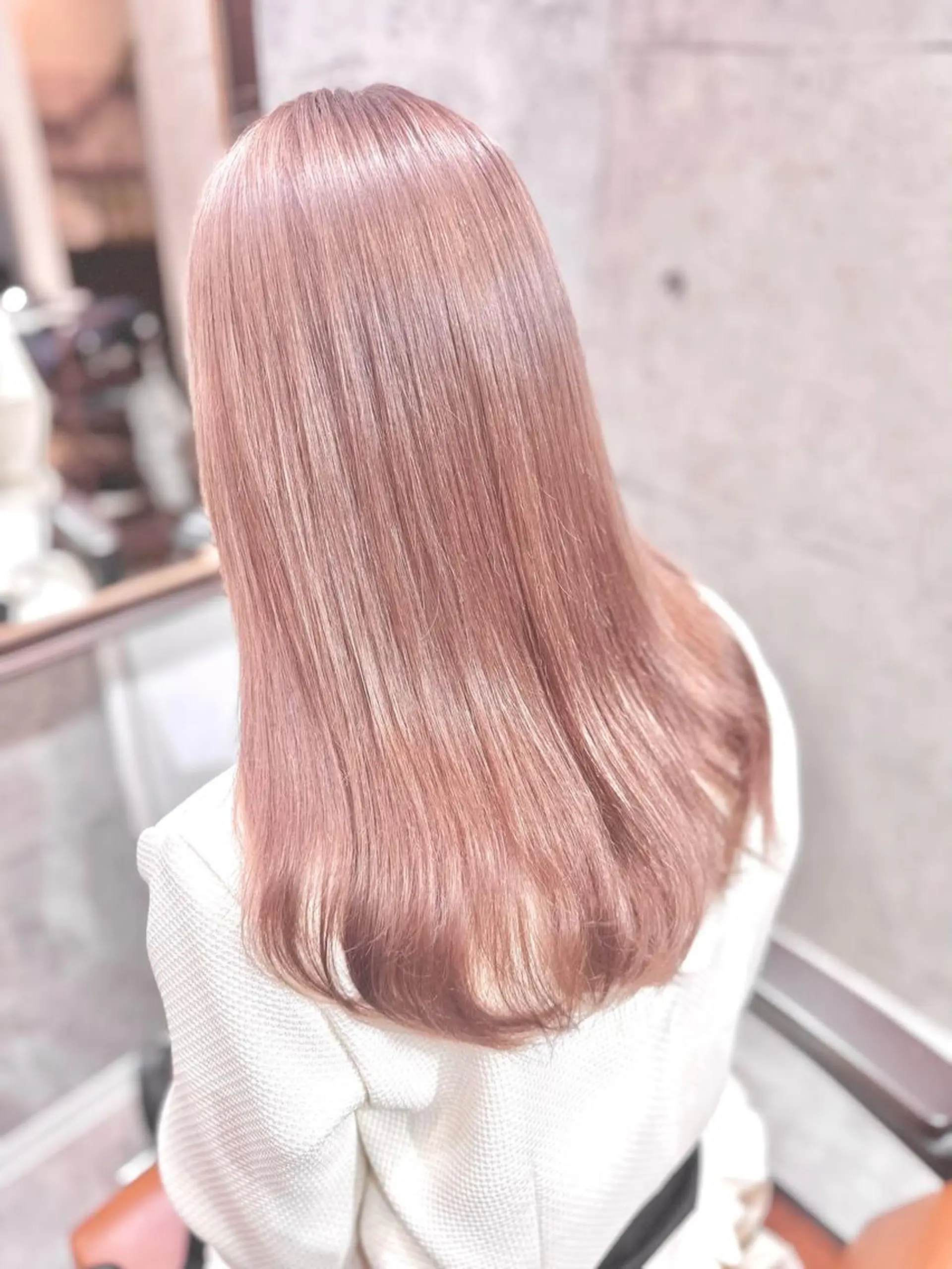 セミロング ヘアカラー 🔷ブリーチバレイヤ ージュ🔷飯野達也のヘアスタイル