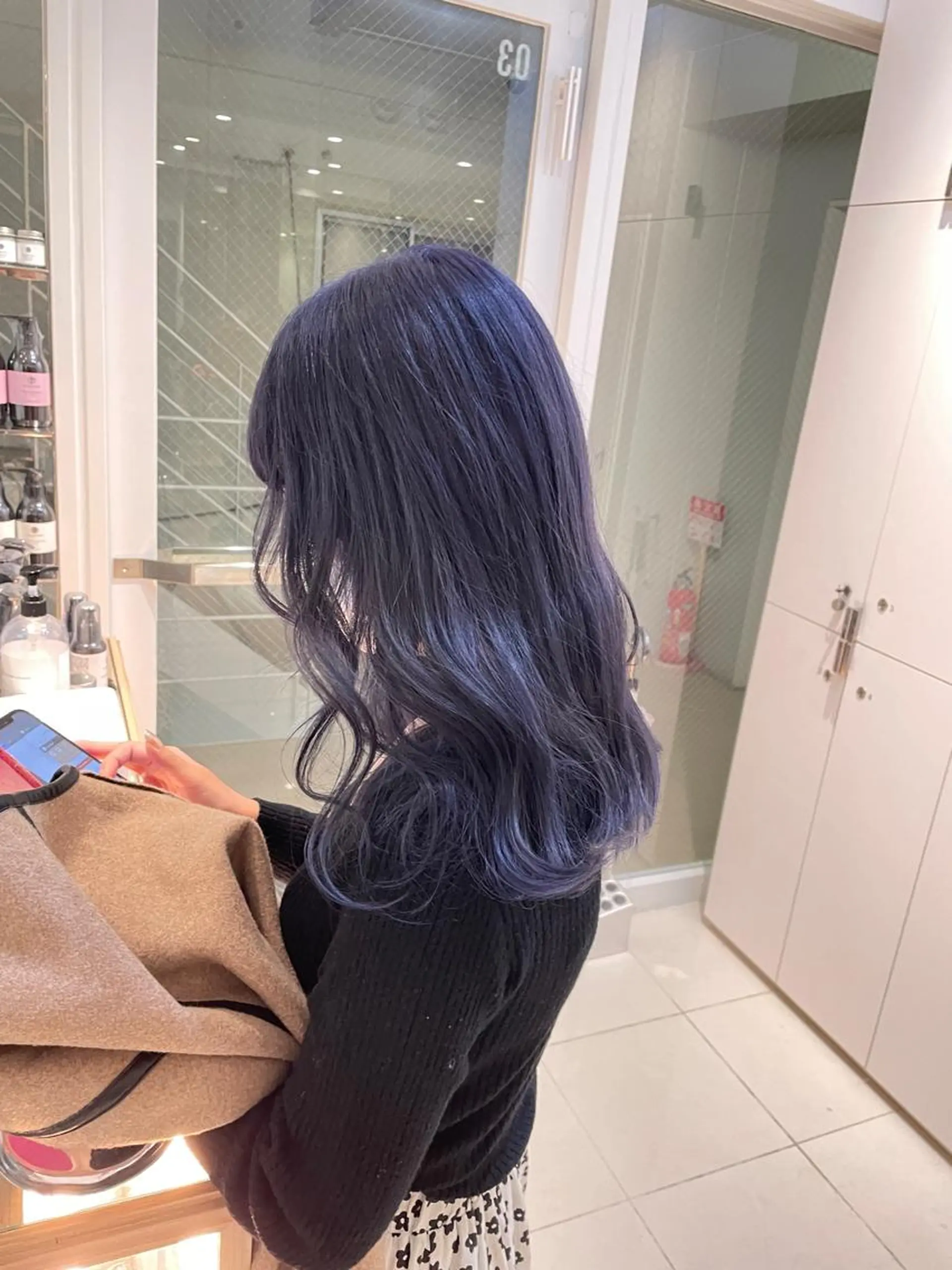 ロング カラー ヘアアレンジ ブルーカラー ブルーラベンダー ラベンダーカラー ヘアカラー トリートメント ヘッドスパ ヘアセット 艶髪✨寒色カラー✨ 翁長孝輔のヘアスタイル