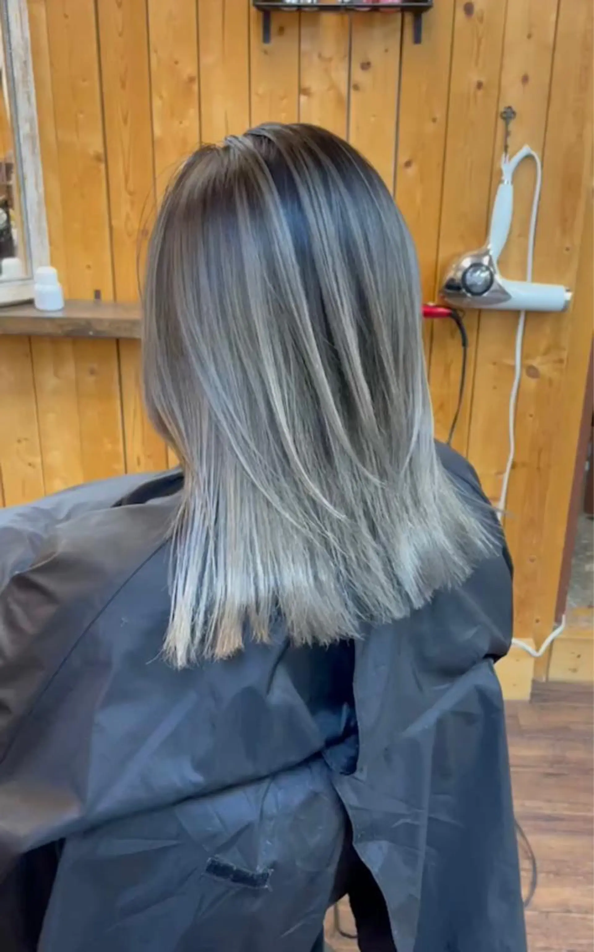 ミディアム カラー 外国人風カラー カット ヘアカラー トリートメント さいとう つかさのヘアスタイル