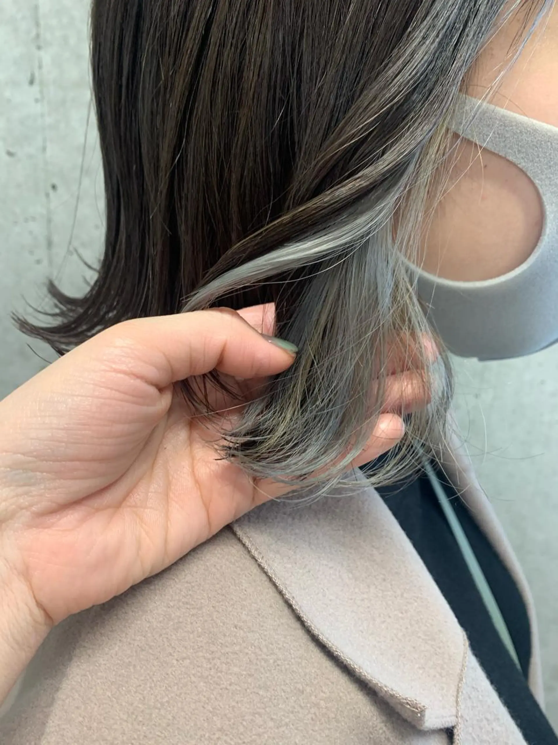 ショート カラー ヘアアレンジ サナ🌱 切りっぱなしボブのヘアスタイル