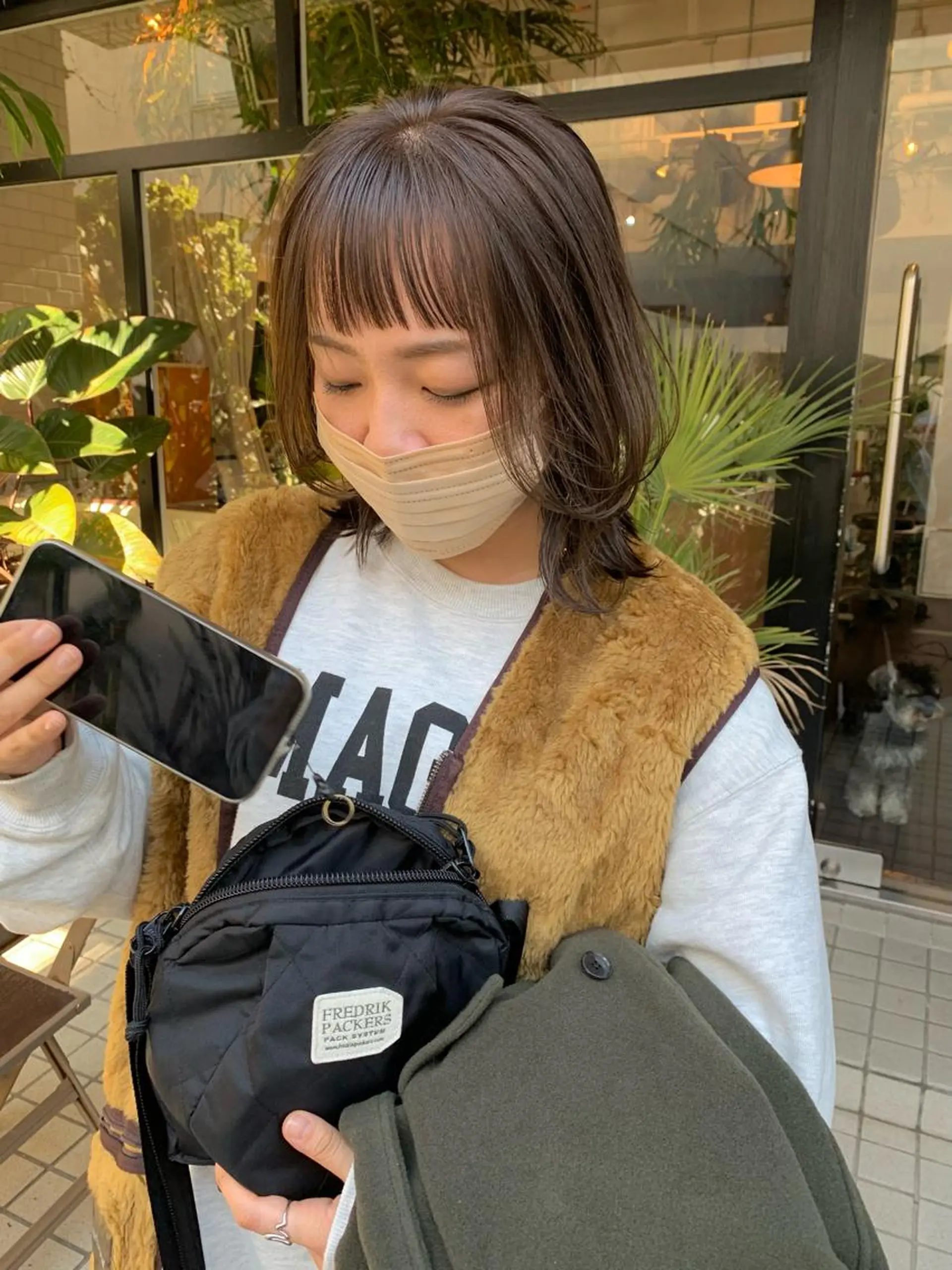 ミディアム カラー ボブレイヤー ボブ レイヤーカット オン眉 カット ヘアカラー トリートメント ヘッドスパ ヘアセット 柔らかブラウン/顔周 りレイヤー♡ユウシのヘアスタイル