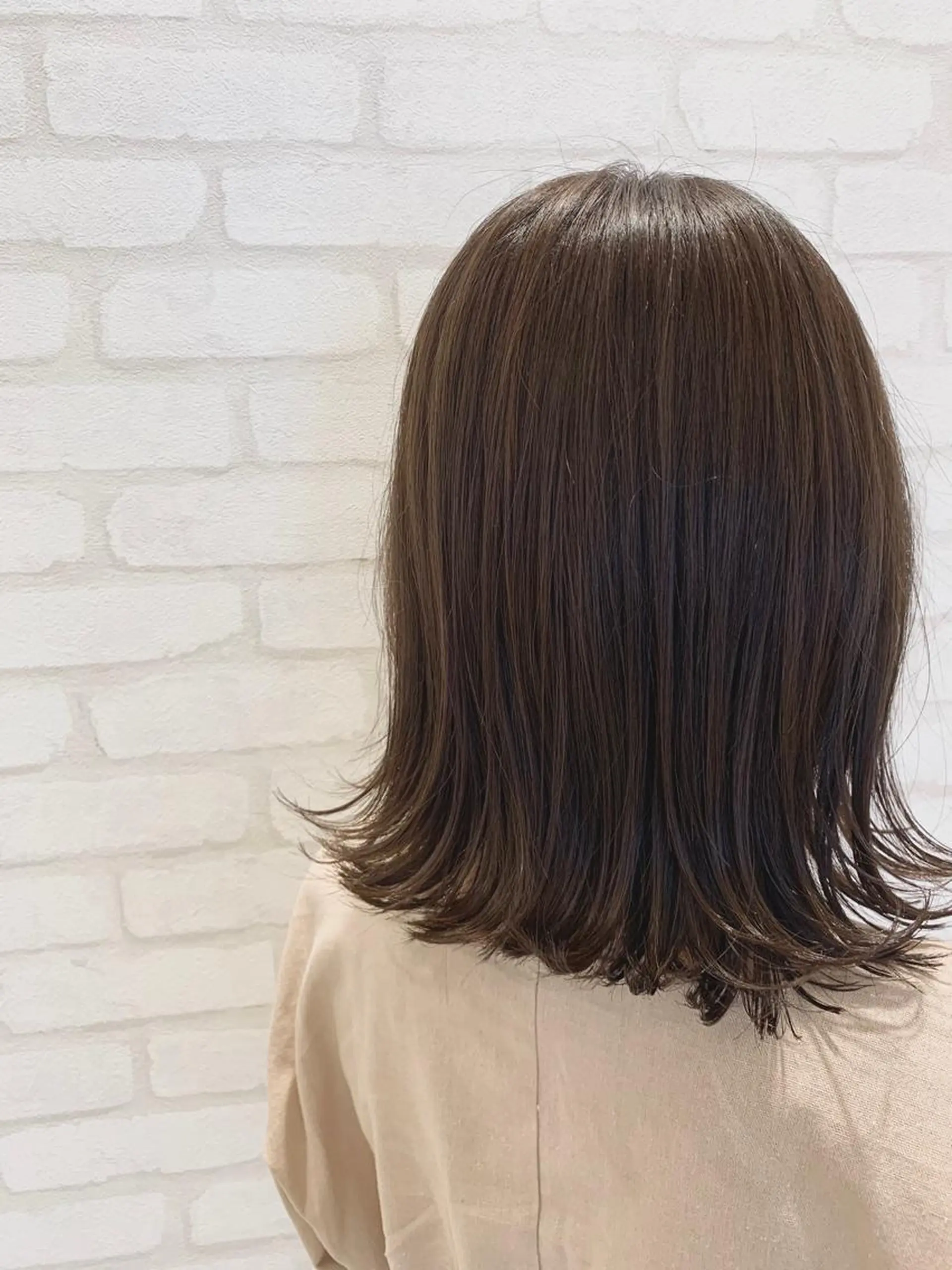 ミディアム カラー アッシュ アッシュグレー アッシュグレージュ グレージュ Gain所属・Gain Nanamiのエステ・リラクイメージ