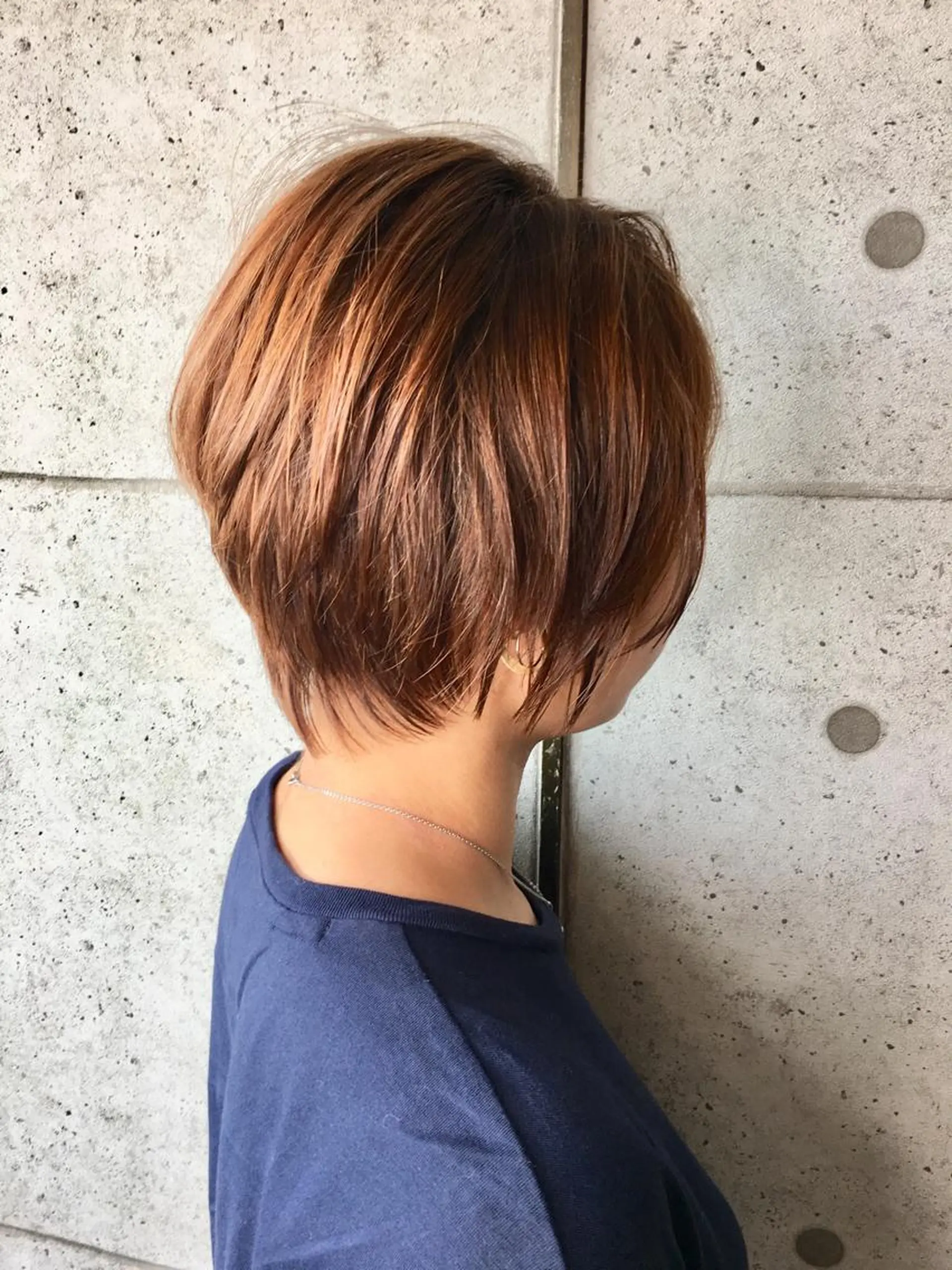 ショート 足立 磨咲のヘアスタイル