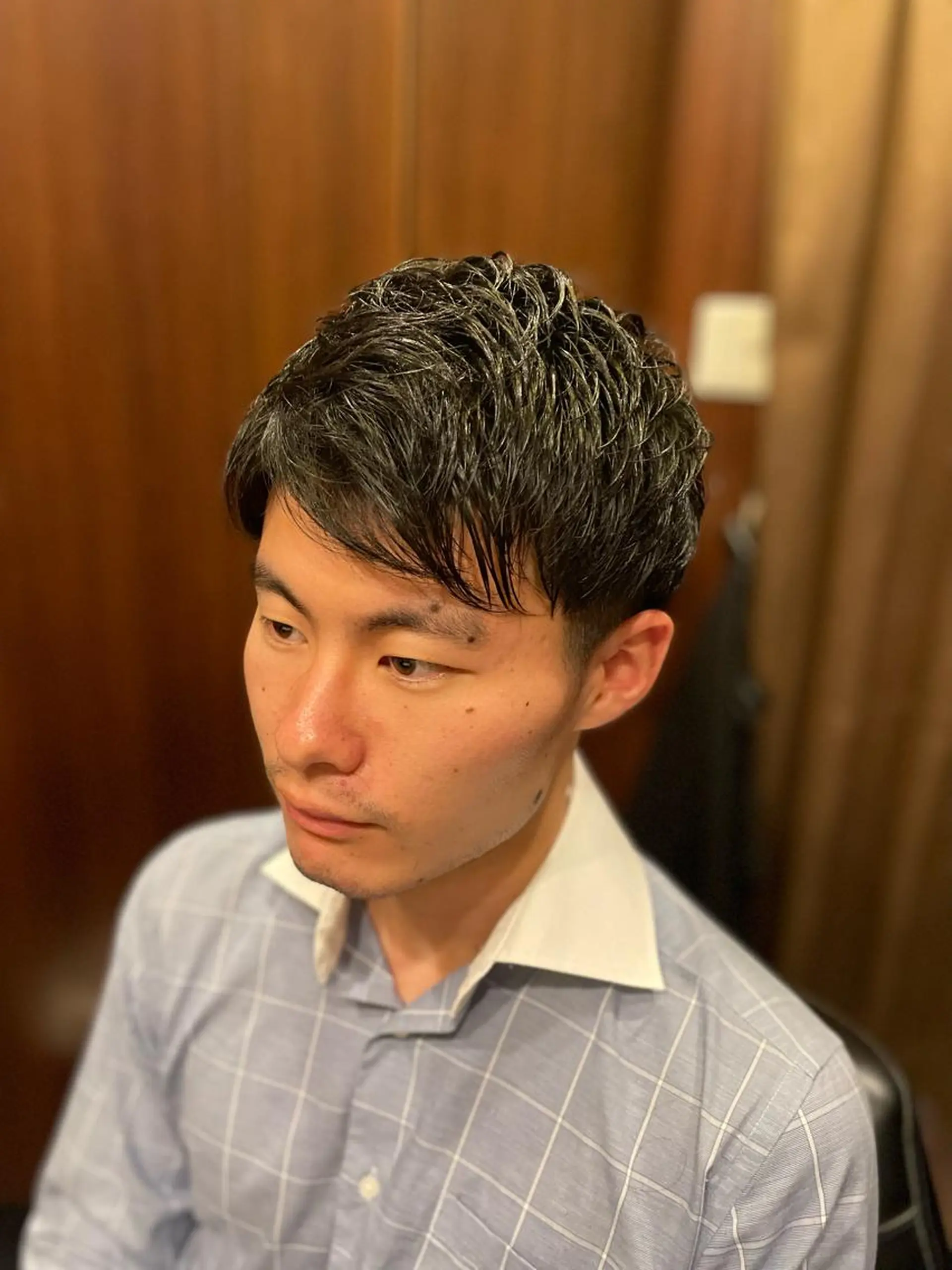 ショート メンズ 海老原 コウのヘアスタイル