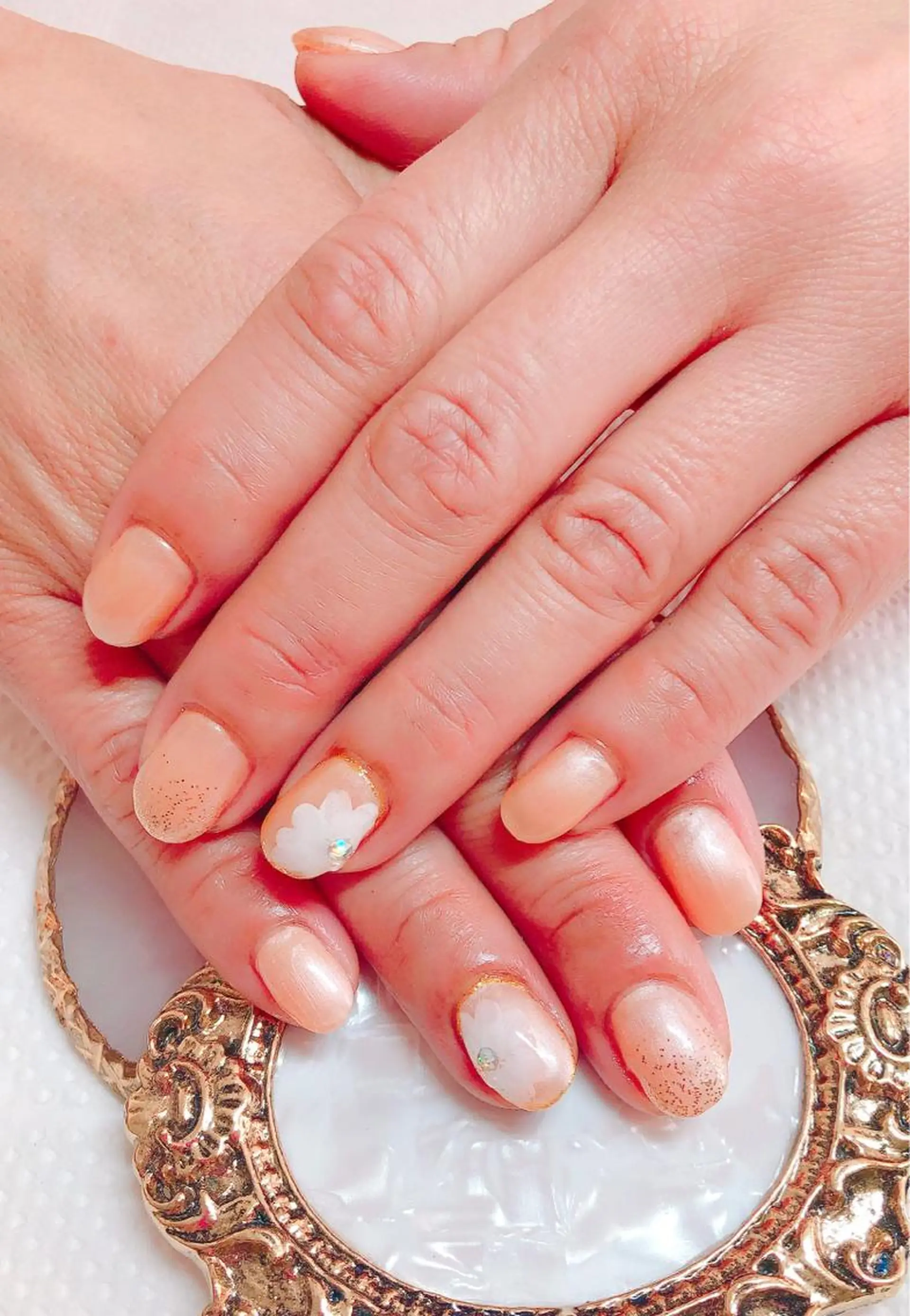 ネイル ハンドネイル CROWN プライベートサロンのネイルデザイン