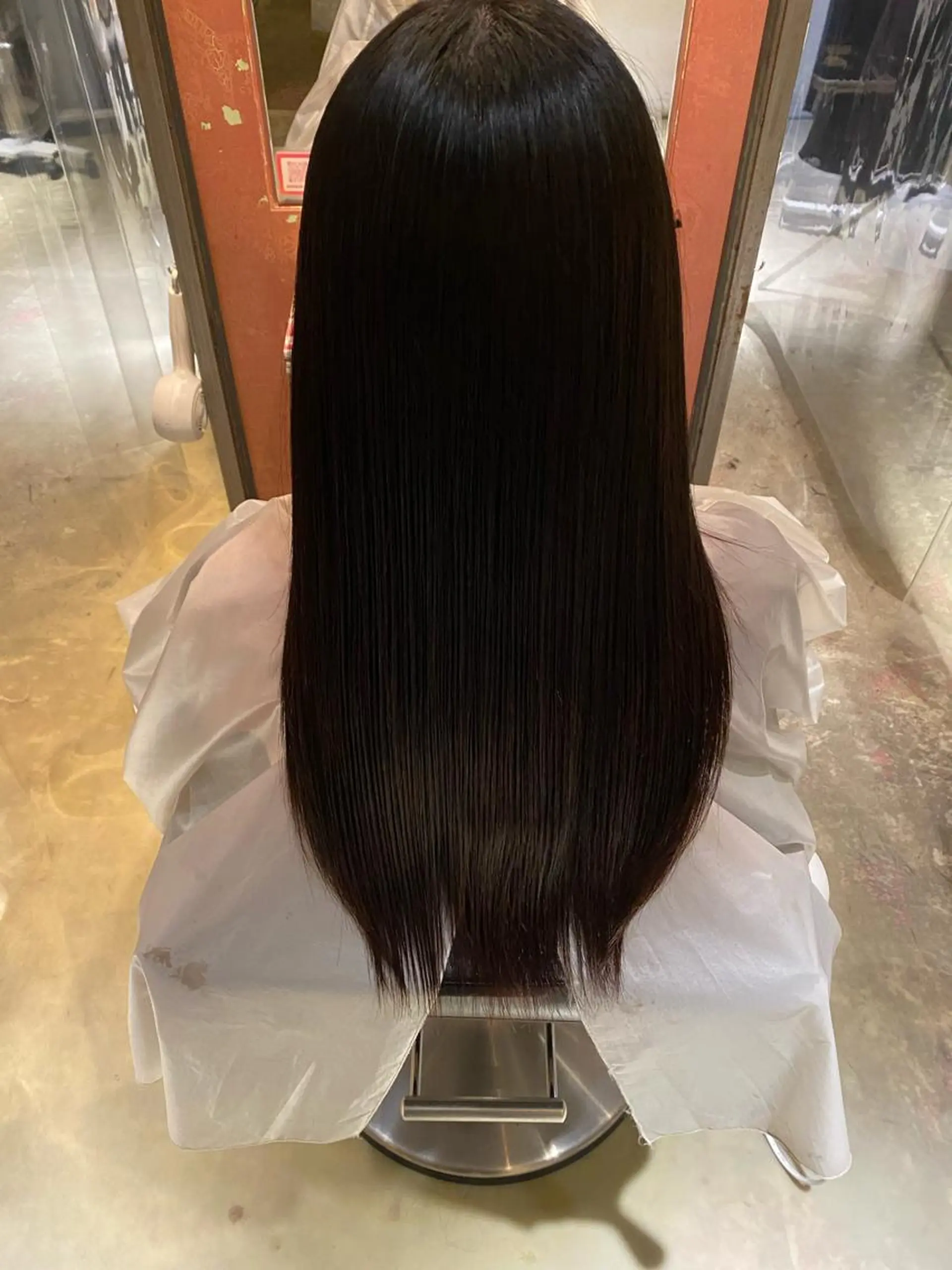 セミロング 縮毛矯正 deco所属・無料カットモデル 丸川英心のヘアスタイル