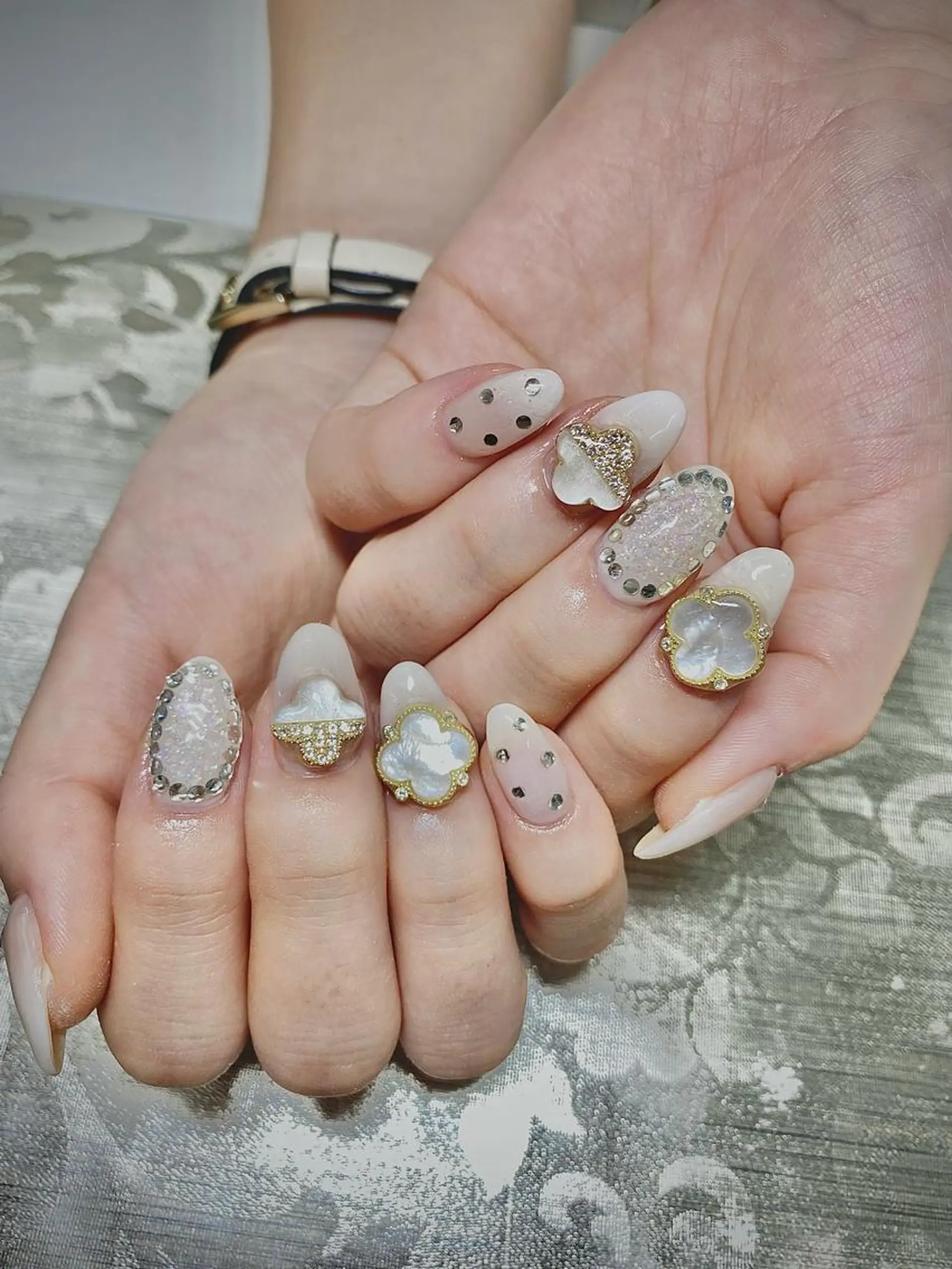 ネイル ハンドネイル フットネイル I-nailロング /ワンホン/キラキラのネイルデザイン