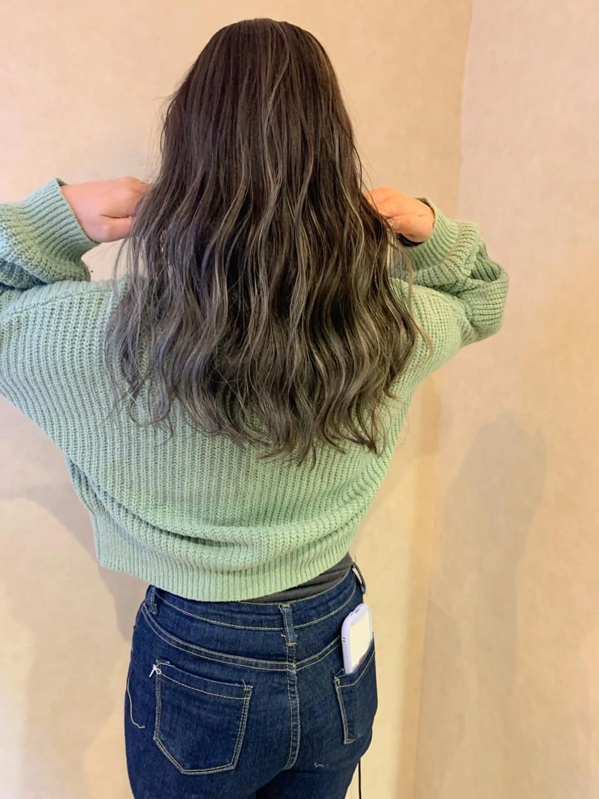 ロング ハイライト レイヤーカット Lit所属・Lit.豊橋 夏目のヘアスタイル