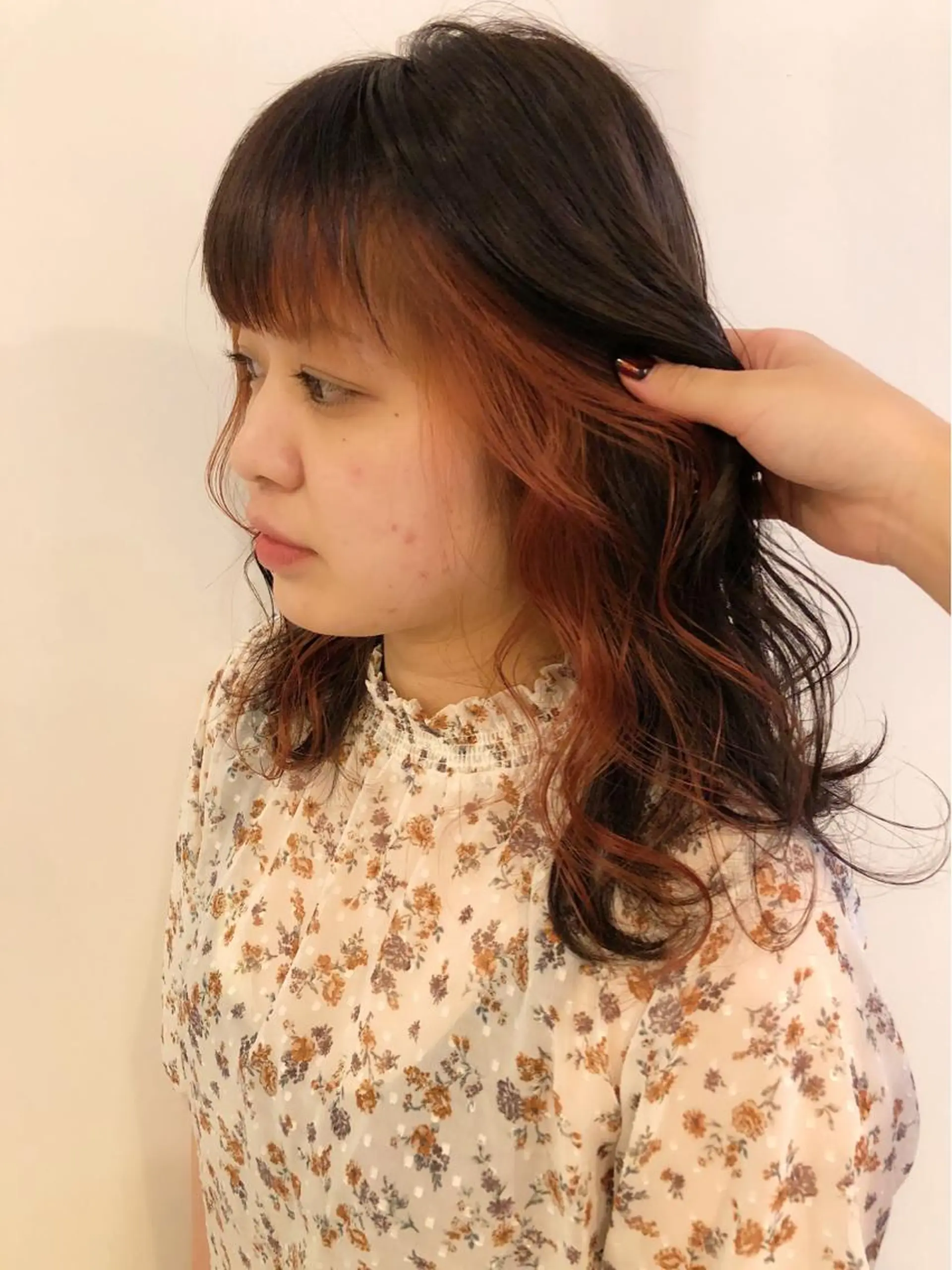 ミディアム カラー 安藤 佑衣のヘアスタイル