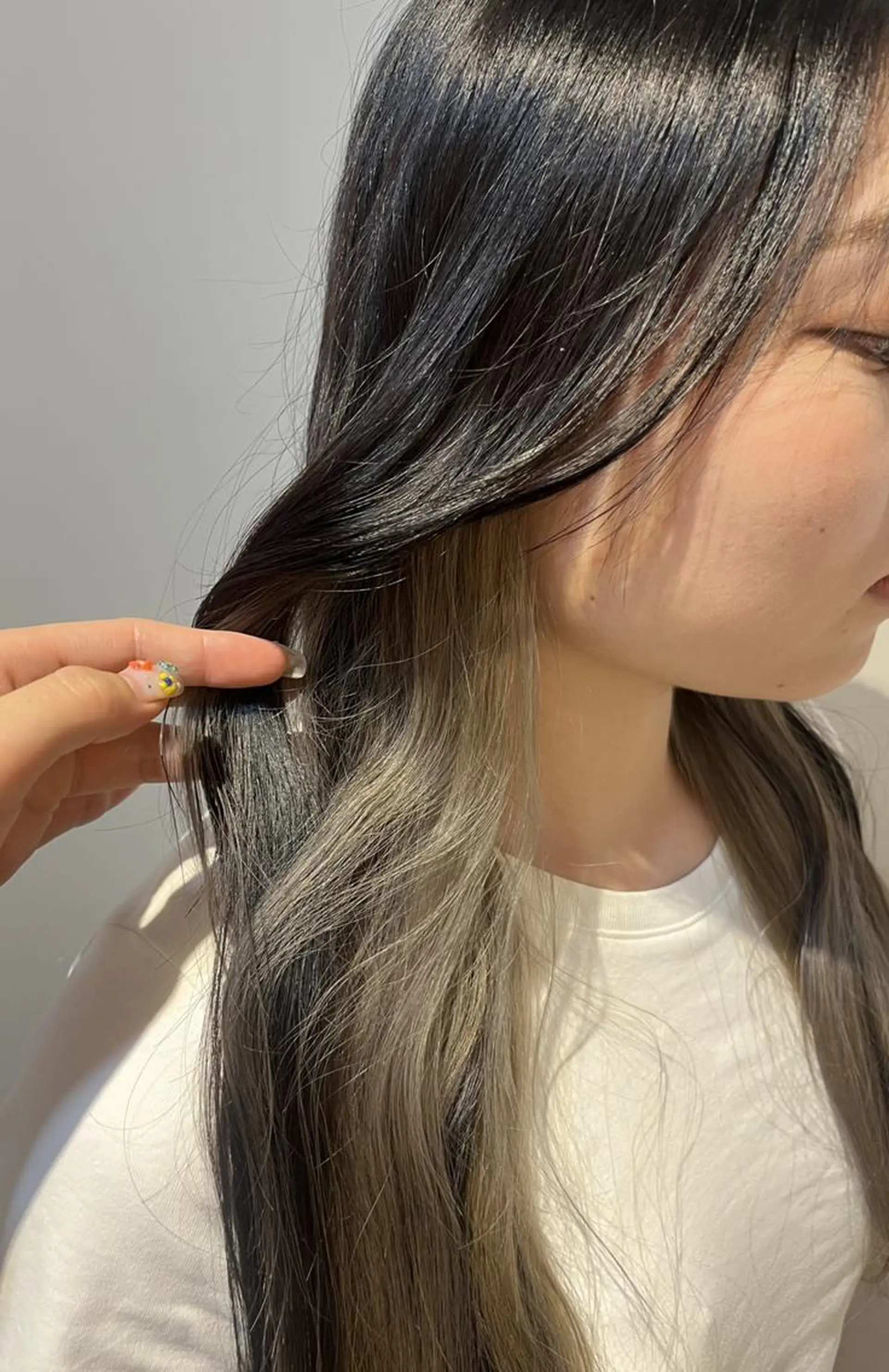 カラー *NIYONHAIR 古田百恵華*のヘアスタイル