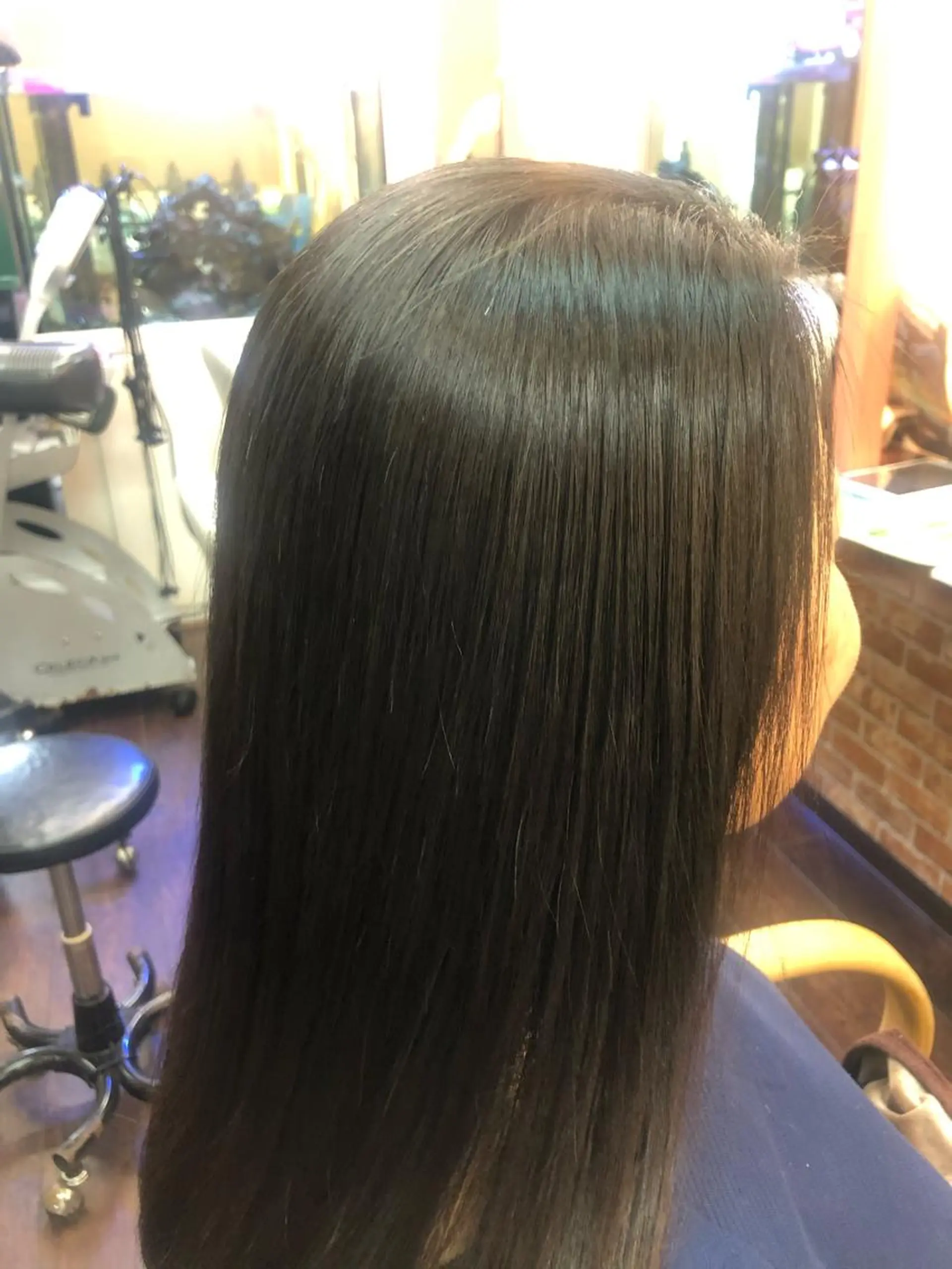 セミロング パーマ 桧山 真のヘアスタイル