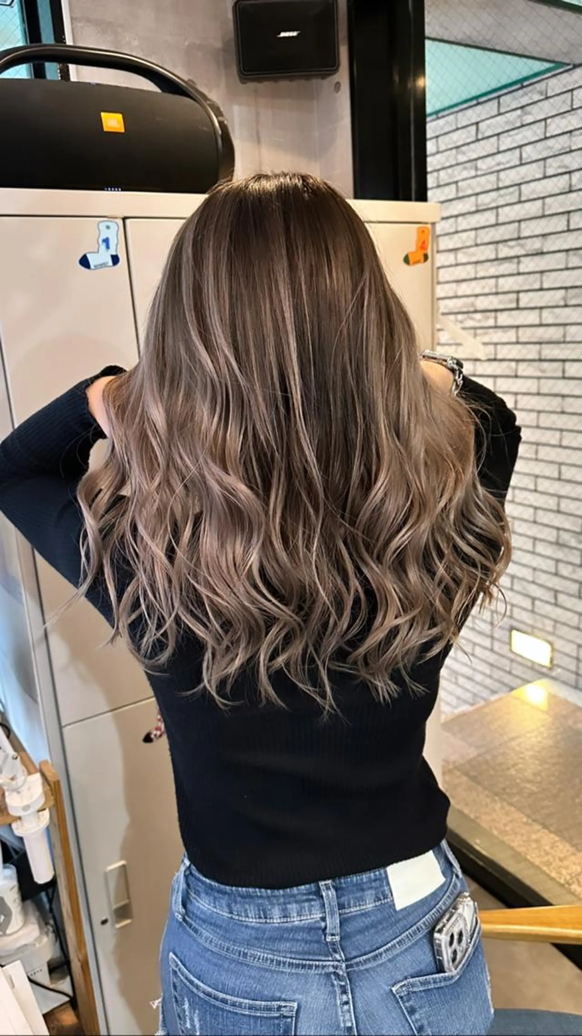 ロング カラー カット ヘアカラー トリートメント ヘアセット 難波ブリーチカラー 伊藤洋輝のヘアスタイル