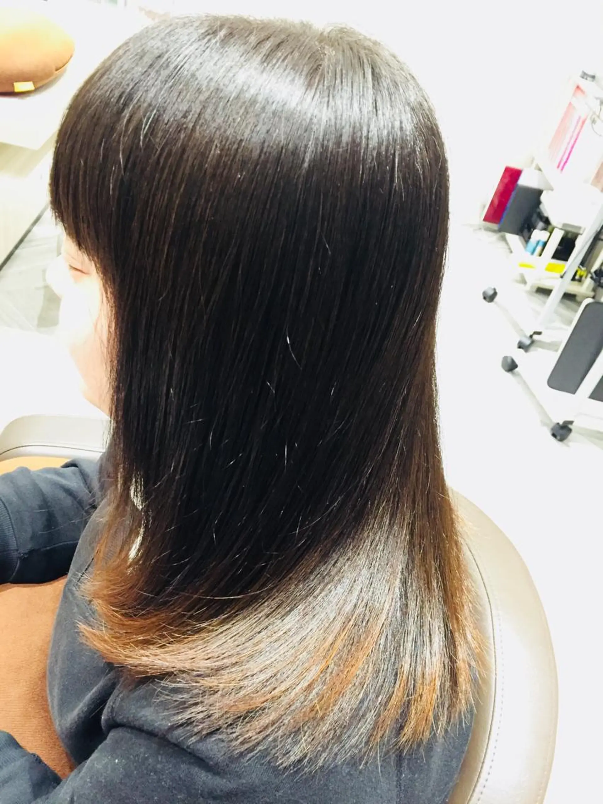 セミロング トリートメント 岡田 夏実のヘアスタイル