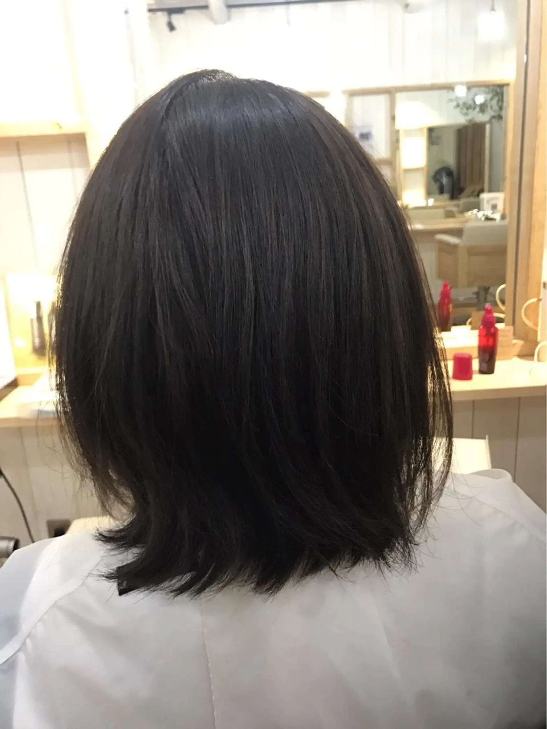ショート カラー DEE okazakiのヘアスタイル