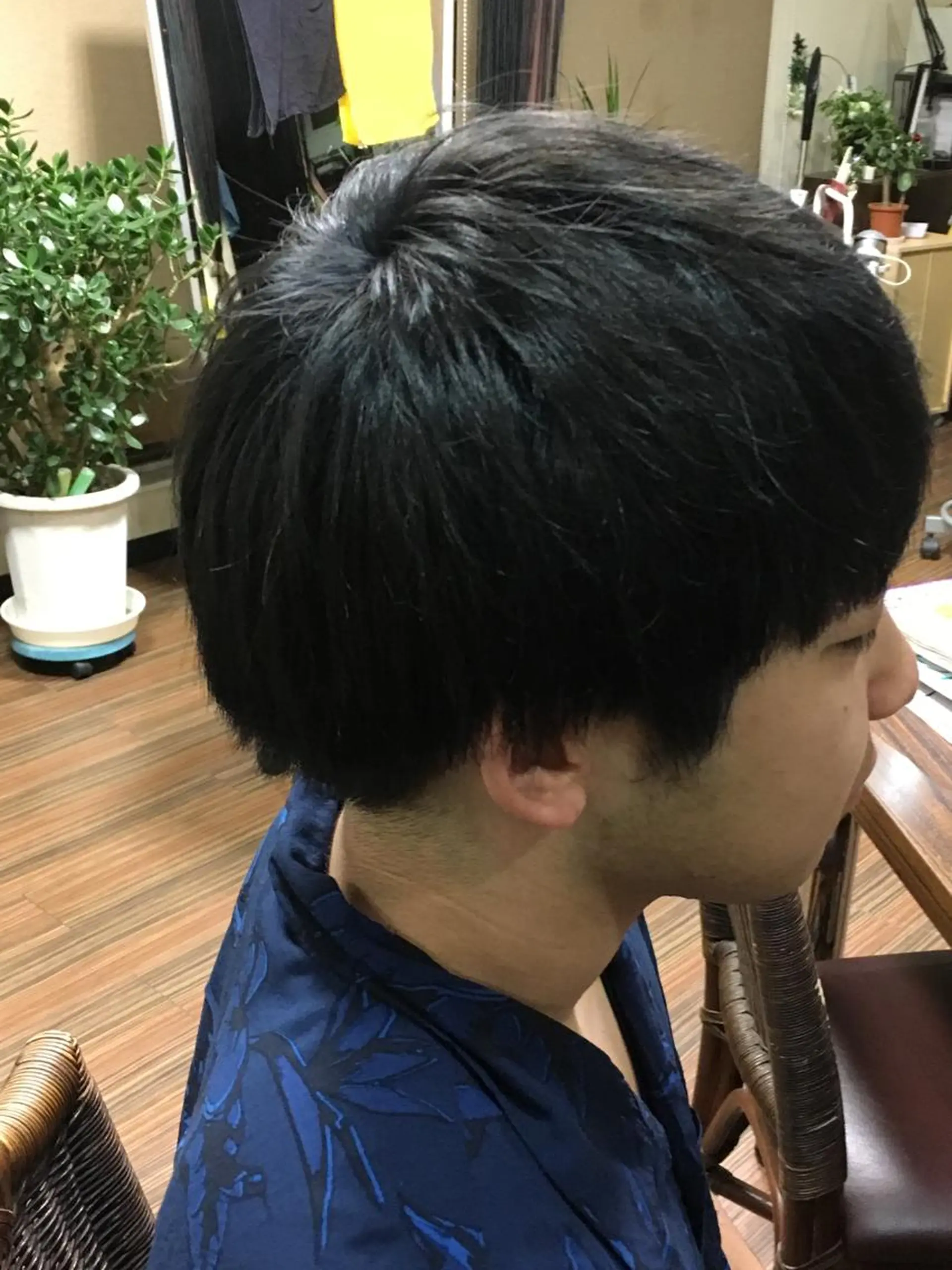 ショート カラー メンズ マッシュ 美容室フラッシュ所属・辻野 哲平のヘアスタイル