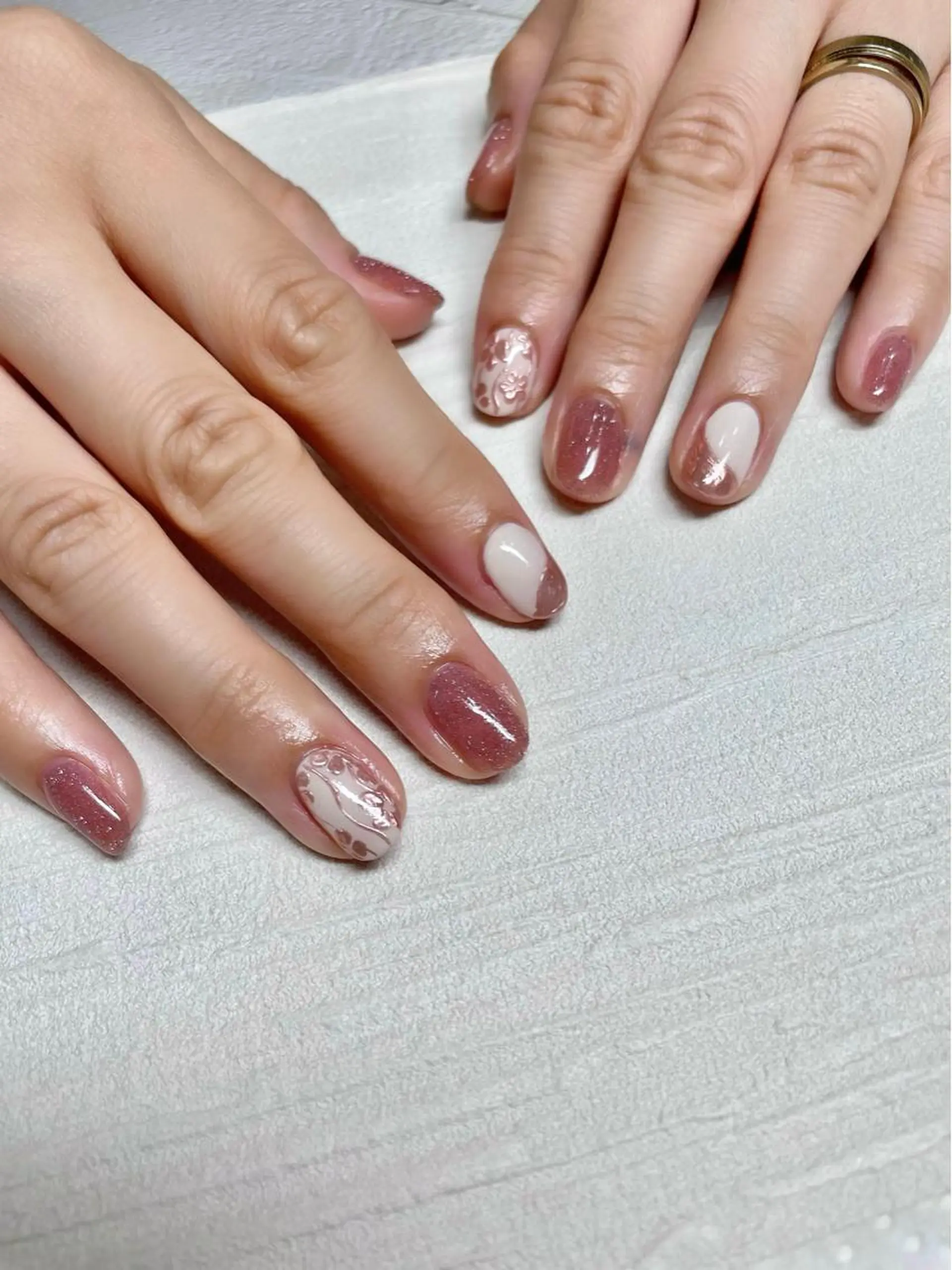 ネイル ミラーネイル ピンク ハンドネイル フットネイル Beauty Salon GIGI所属・GIGI AYA🦋のネイルデザイン