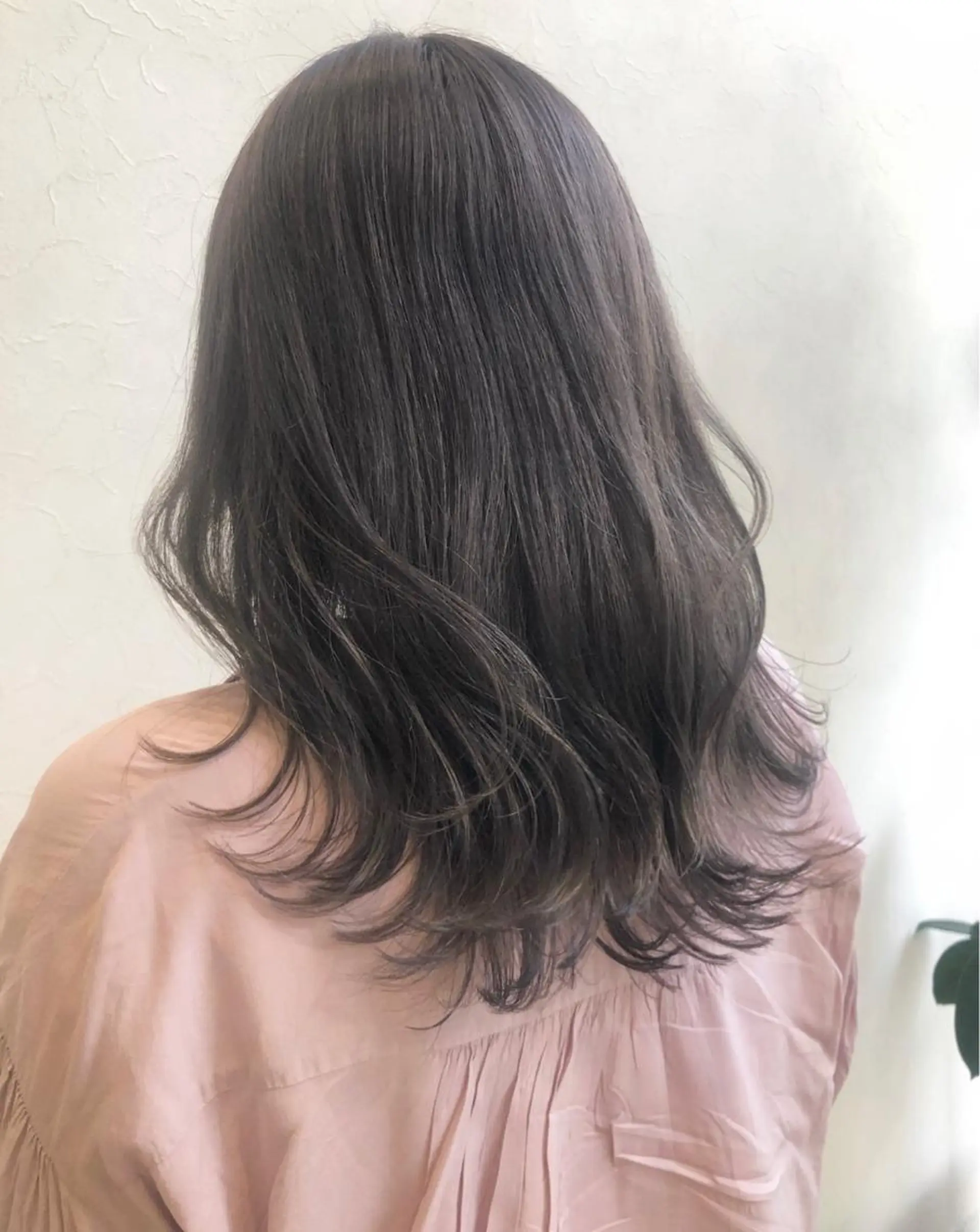 セミロング カラー nakahara madokaのヘアスタイル