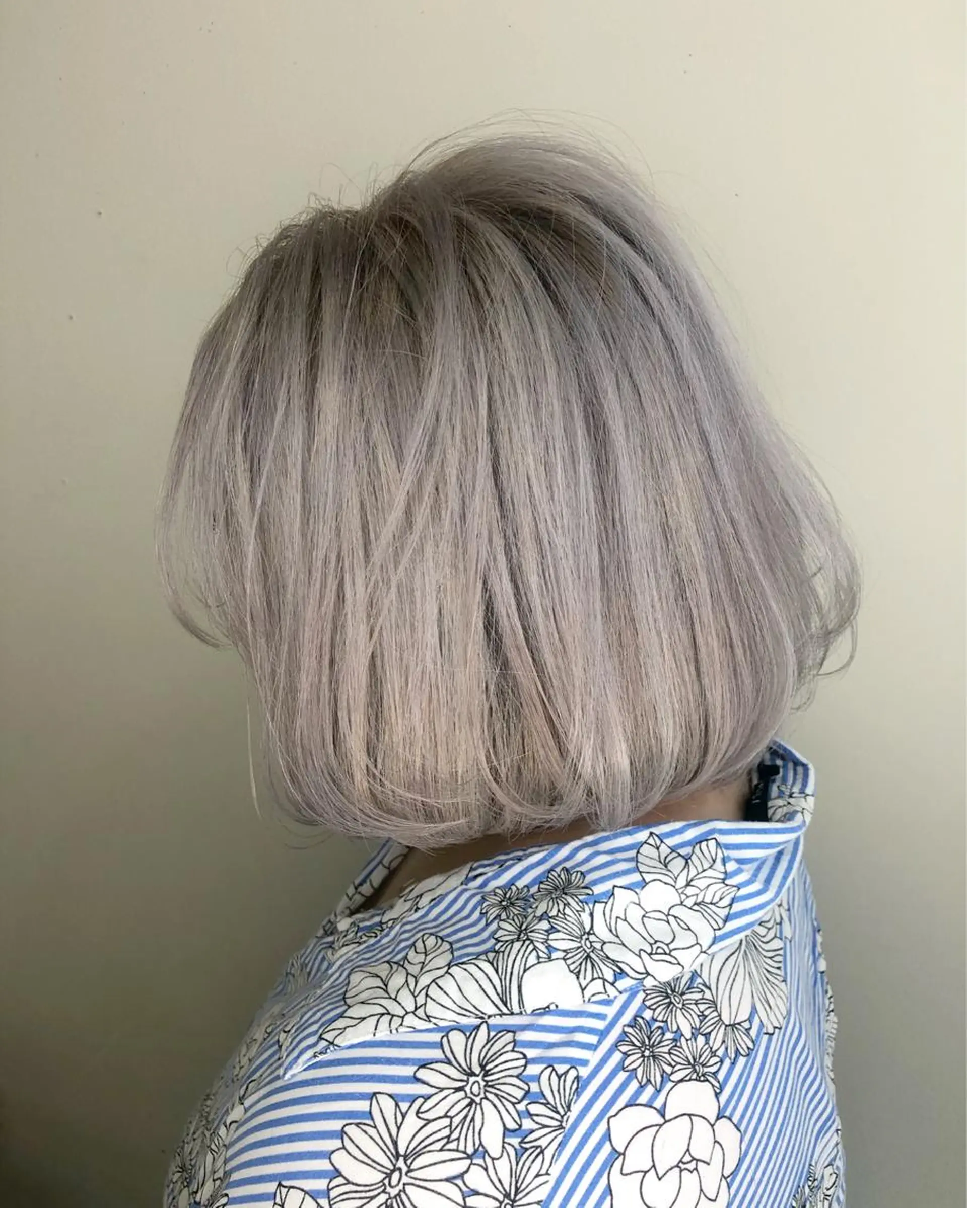 ミディアム カラー 佐藤 奈佳子 サトウ ナカコのヘアスタイル