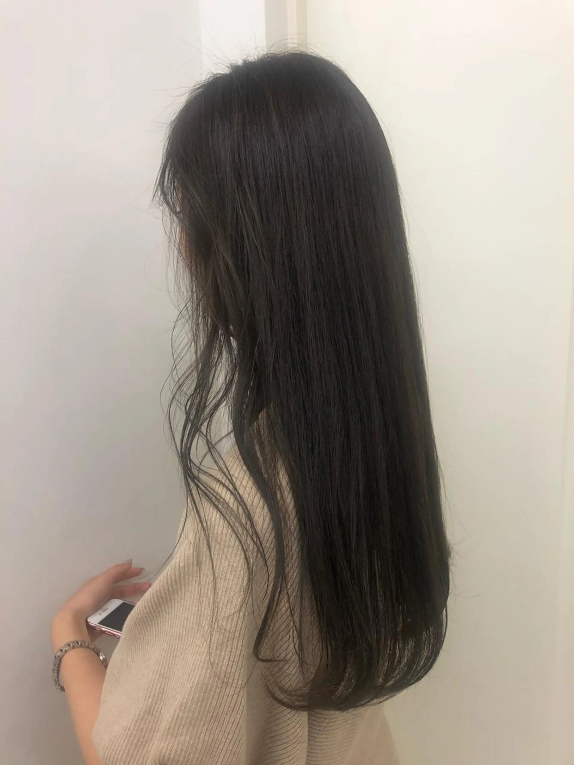 ロング カラー 安藤 佑衣のヘアスタイル