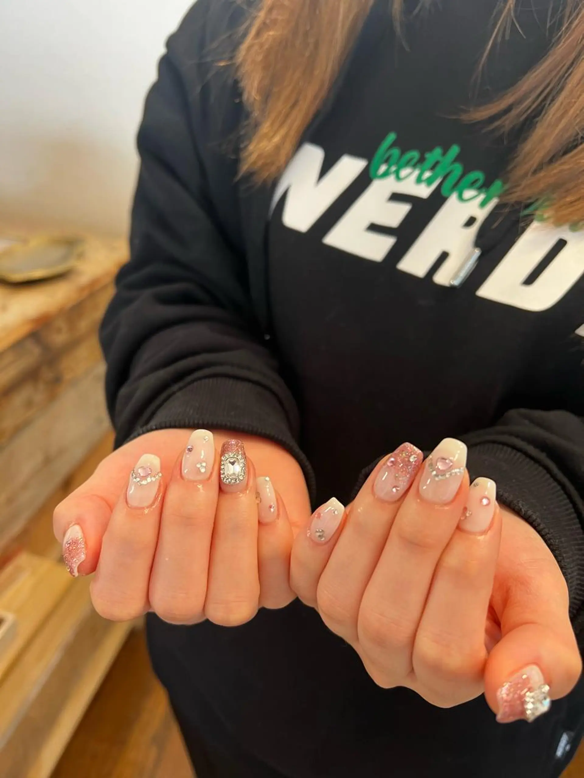 ネイル ハンドネイル フットネイル ハンドケア Nes.Nail所属・Miyagi Asamiのネイルデザイン