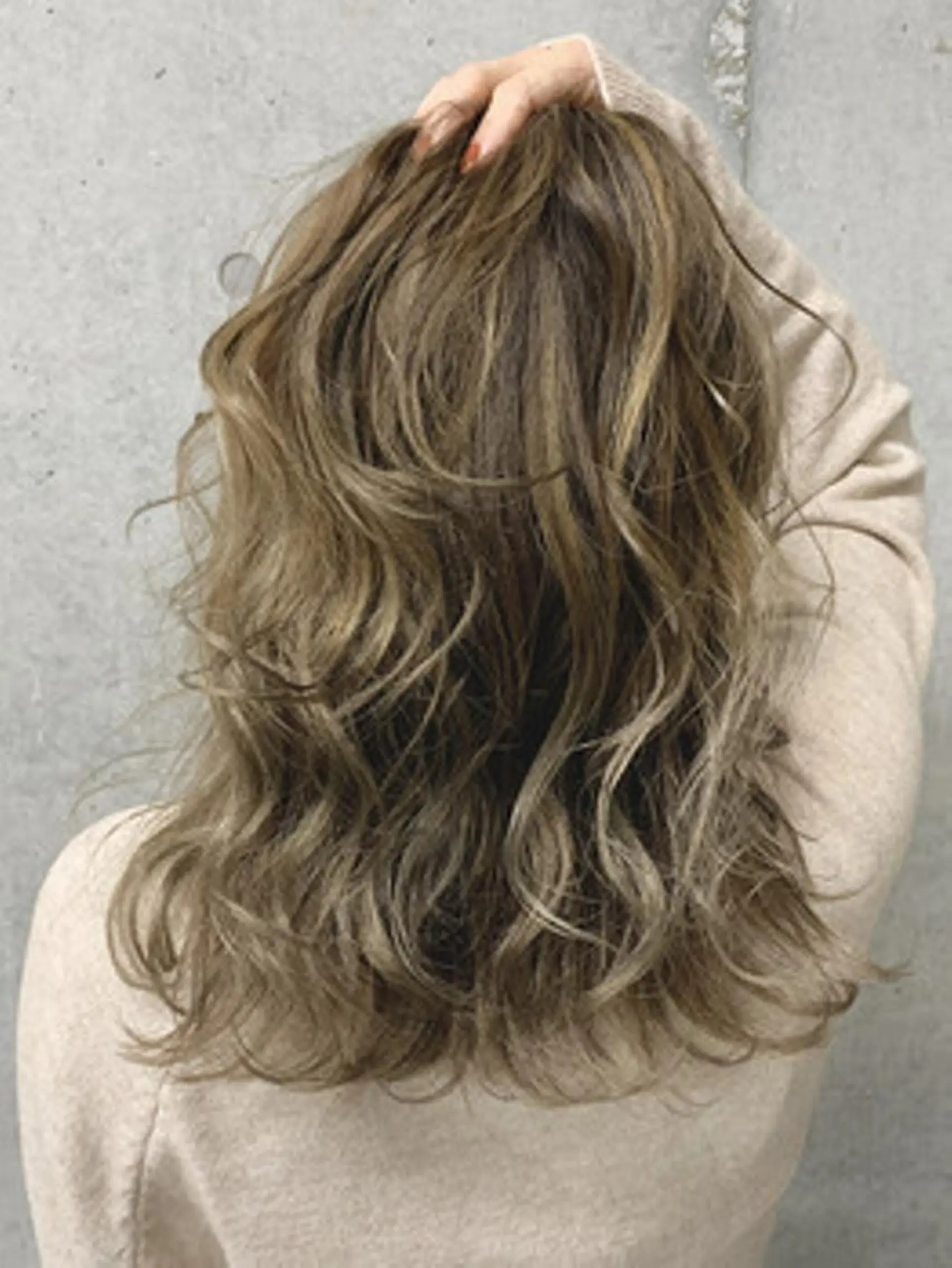 セミロング カラー ヘアアレンジ 【公式】amble luxe池袋東口🩷のヘアスタイル