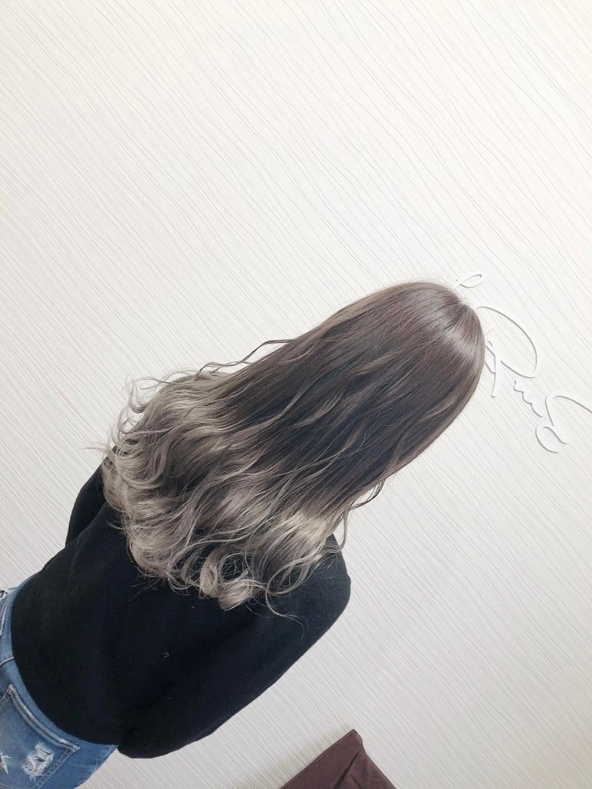 ロング カラー ブリーチ ヘアカラー トリートメント ヘッドスパ LaRmE Ayumi.のヘアスタイル