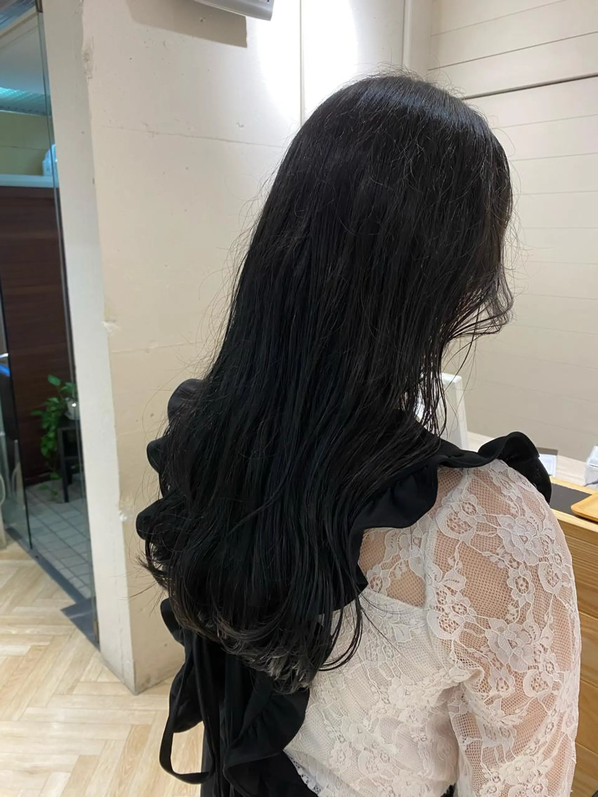 ロング カラー 黒髪 ブルーカラー ブルーブラック カット 🍋暖色カラーヘアア レンジniina🍋のヘアスタイル