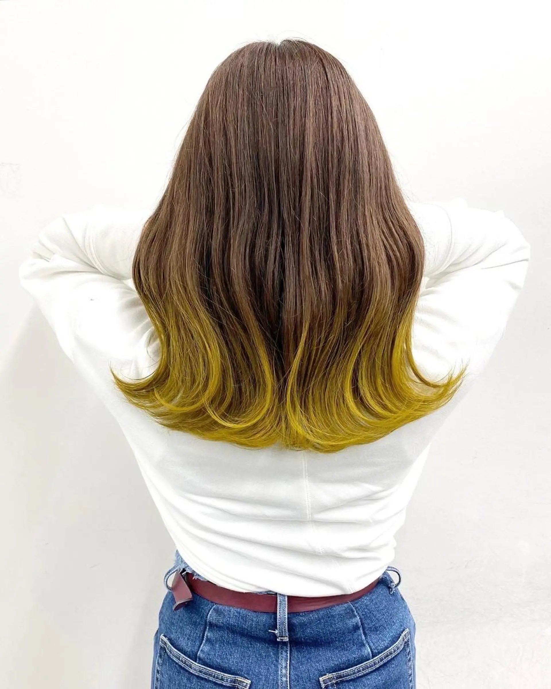 セミロング カラー イエローカラー 【公式】amble luxe池袋東口🩷のヘアスタイル