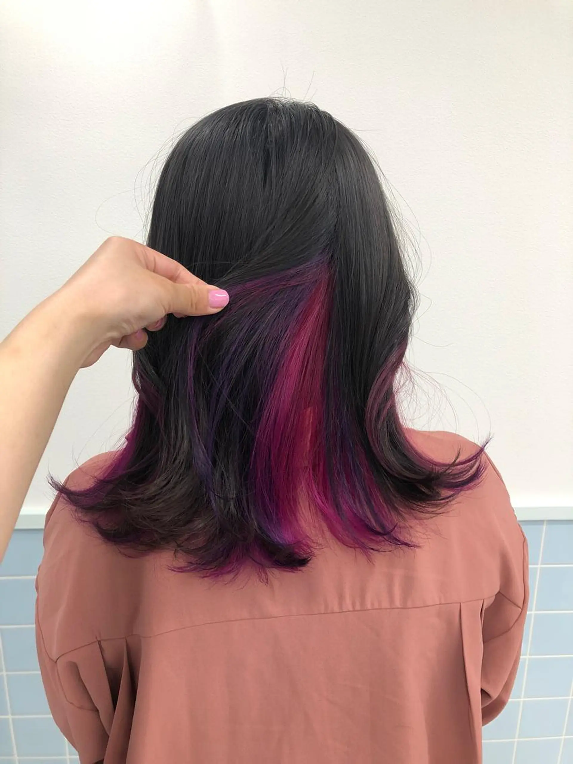 ミディアム カラー インナーカラー ピンクカラー パープルカラー entality所属・mizuki 韓国 ヘア/髪質改善のヘアスタイル