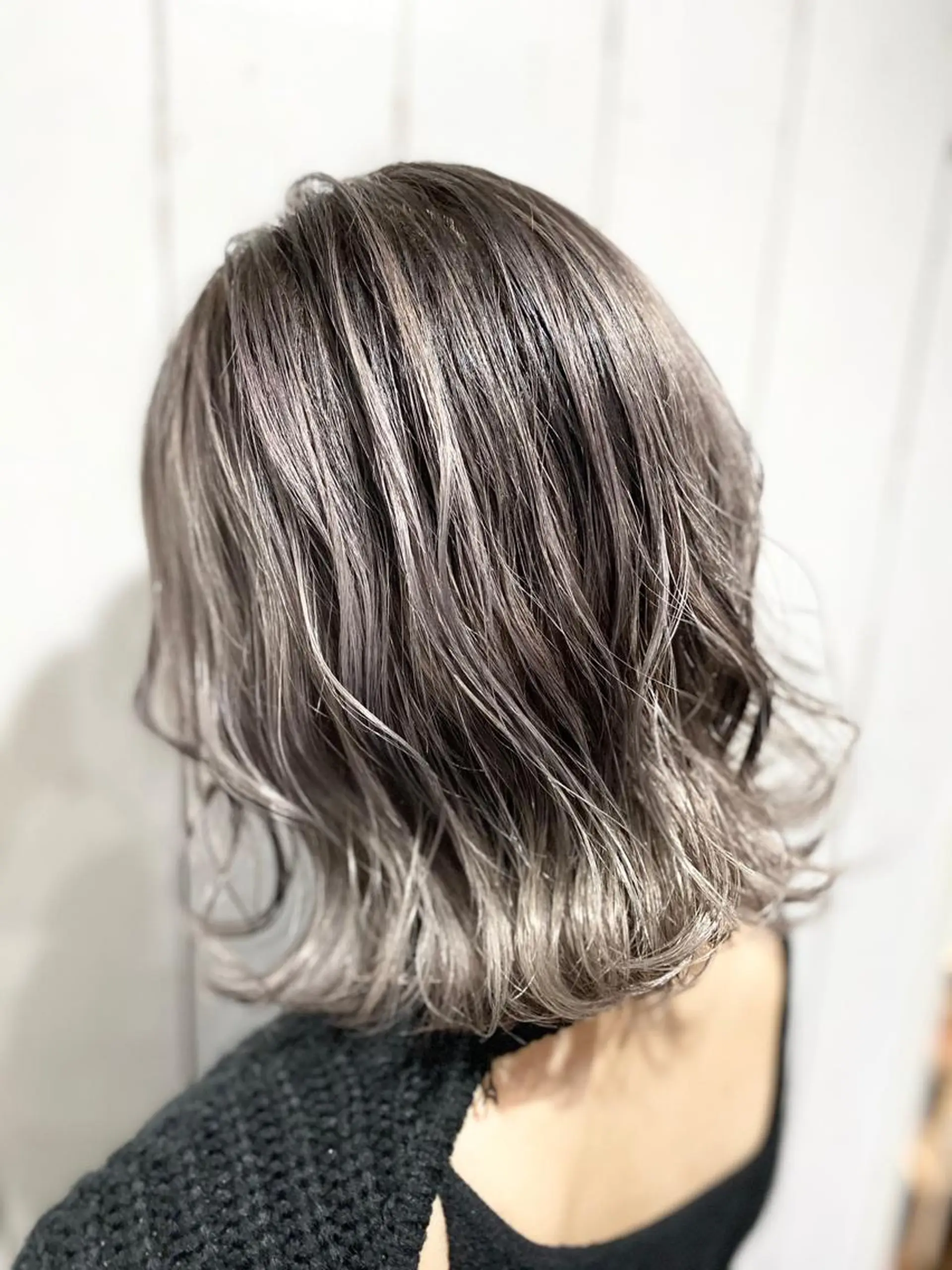 ミディアム カラー パーマ ヘアアレンジ アッシュ バレイヤージュ ベージュカラー ブリーチ 透明感カラー ヘアカラー トリートメント RecheRche【池袋】所属・👑指名率No.1 👑坂口飛翔のヘアスタイル
