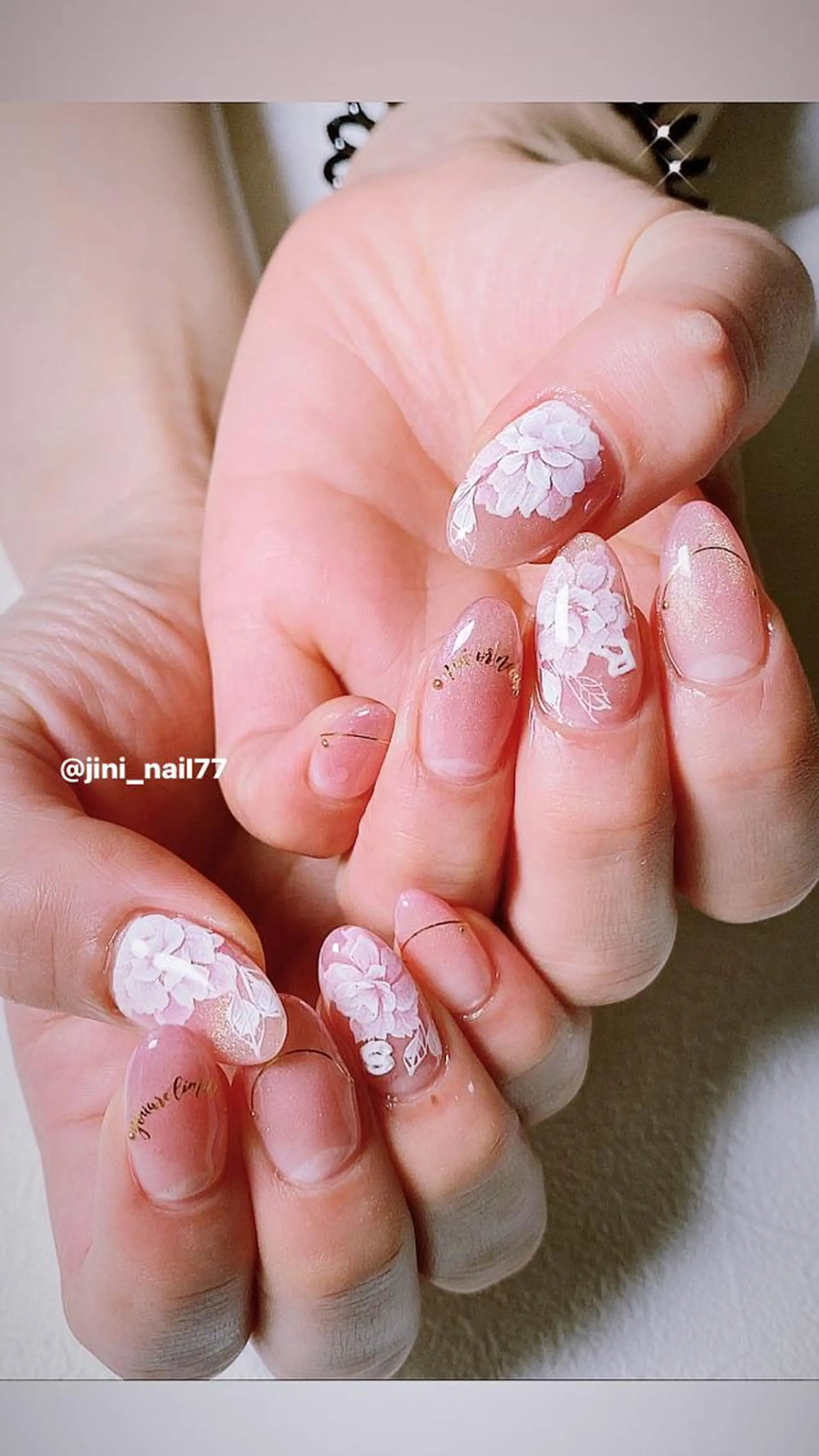 ネイル ハンドネイル JINI NAIL所属・ジニ ネイルのネイルデザイン