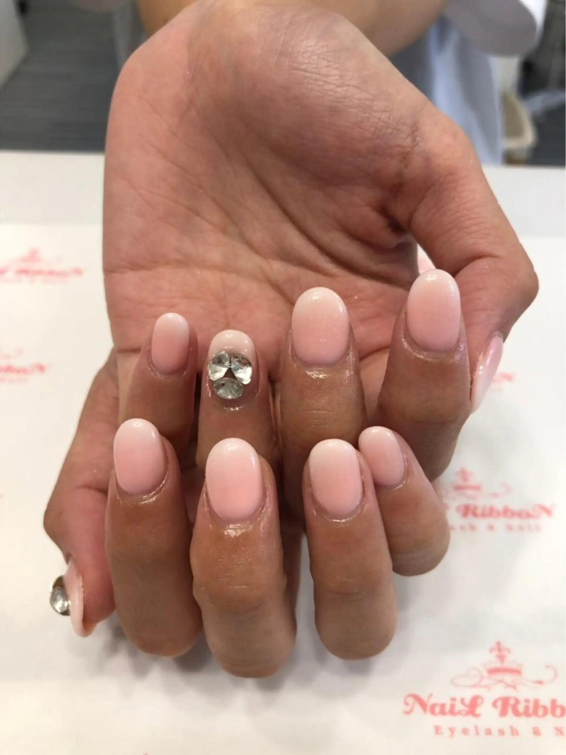 ネイル 春ネイル ネイルリボン 受付スタッフのネイルデザイン