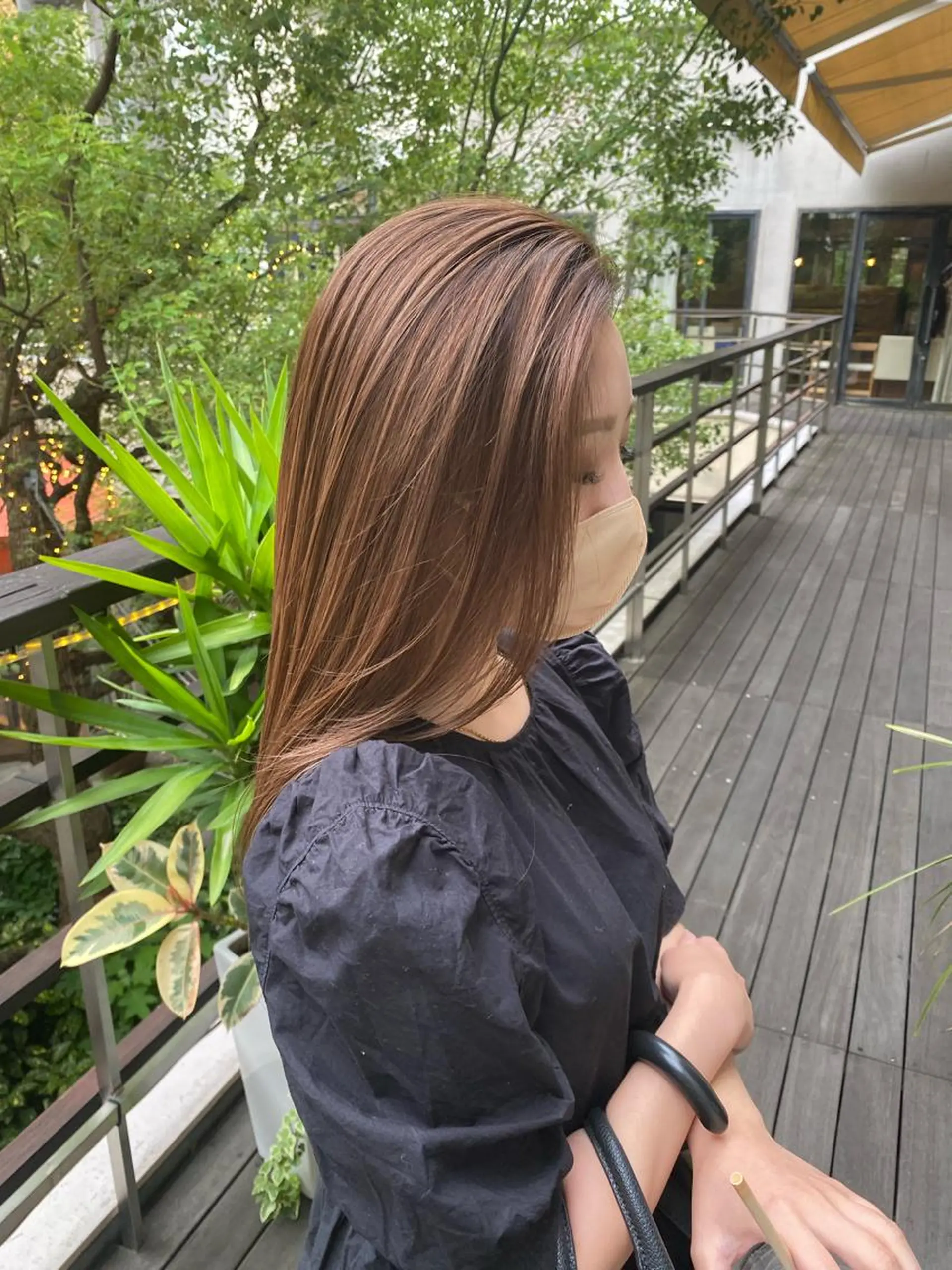 セミロング カラー i.osaka所属・たつ/レイヤーカット 顔周り/髪質改善のヘアスタイル