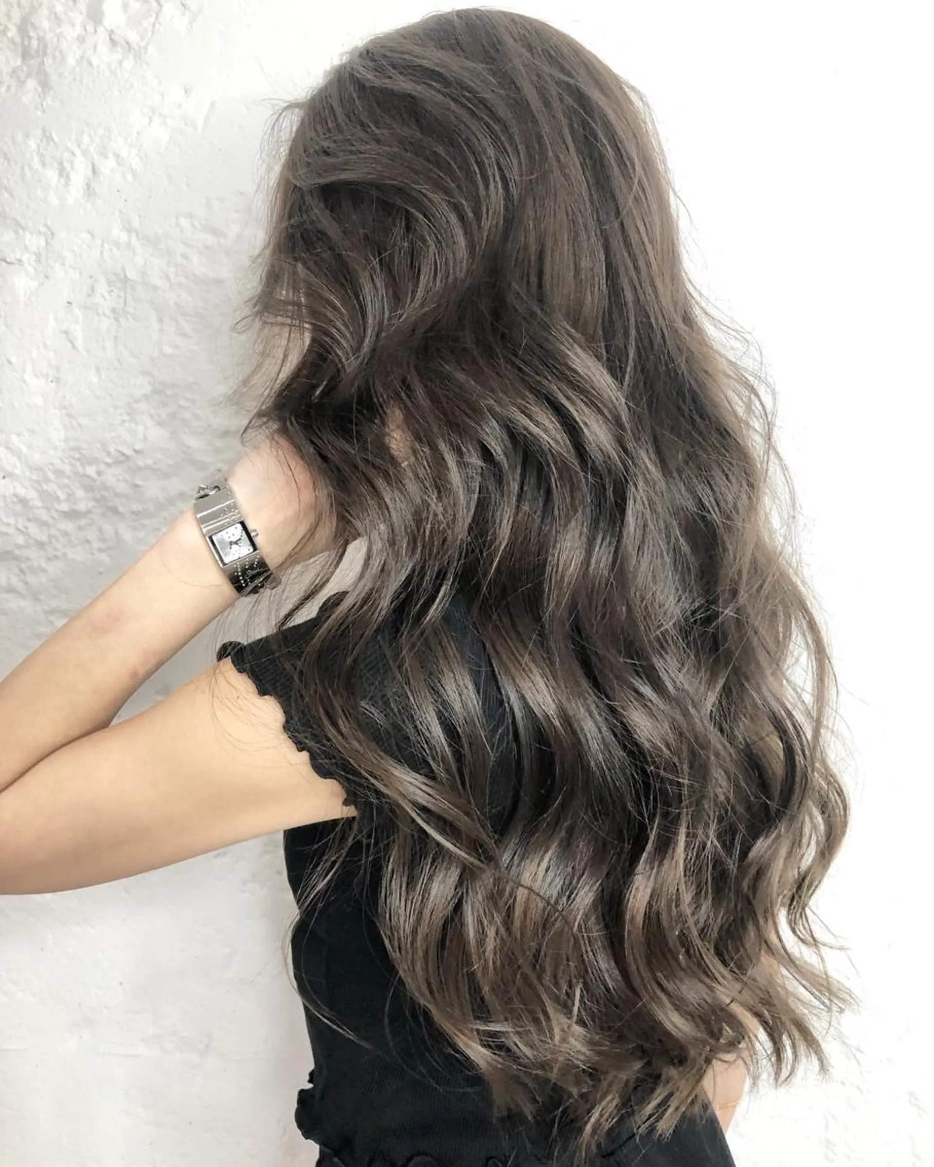 ロング カラー ヘアアレンジ 結婚式・ブライダル アッシュ アッシュブラウン バレイヤージュ ベージュカラー ヘアカラー トリートメント 韓国風×透明感カラー 髪質改善オタベシンヤのヘアスタイル