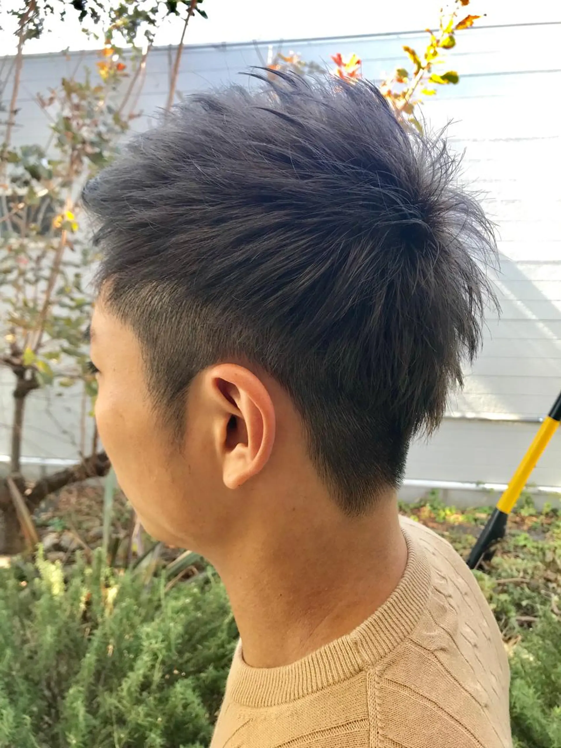 ショート カラー メンズ アッシュ ダブルカラー バイオレットカラー バイオレットアッシュ カット ヘアカラー トリートメント Rug Relief所属・Rug Relief 吉田のヘアスタイル