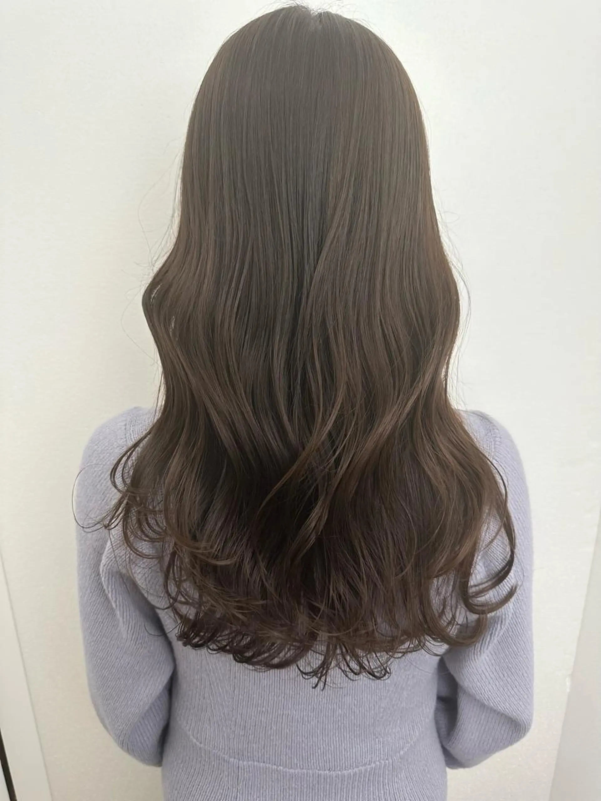ロング カラー カット KNOWHOW京都所属・トレンド/顔まわり/ レイヤー/グレージュのヘアスタイル
