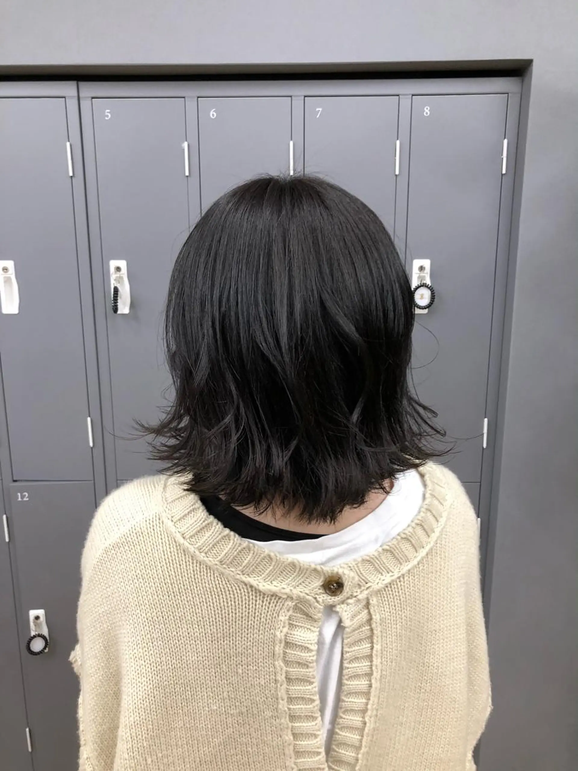 ミディアム カラー アッシュ アッシュグレー GIEN 末吉 海斗のヘアスタイル