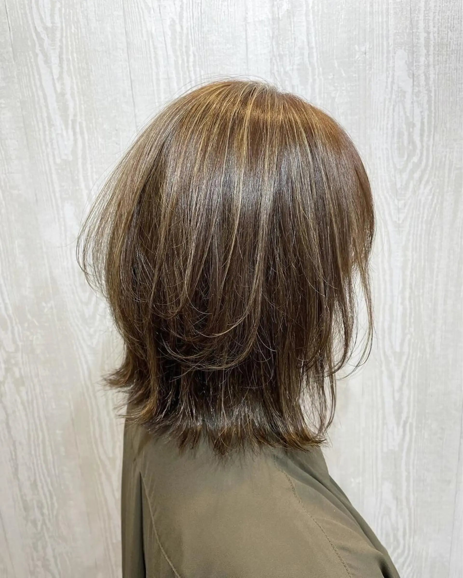 ミディアム ハイライト TELA HAIR所属・武内 凌レイヤーカット🐺のヘアスタイル