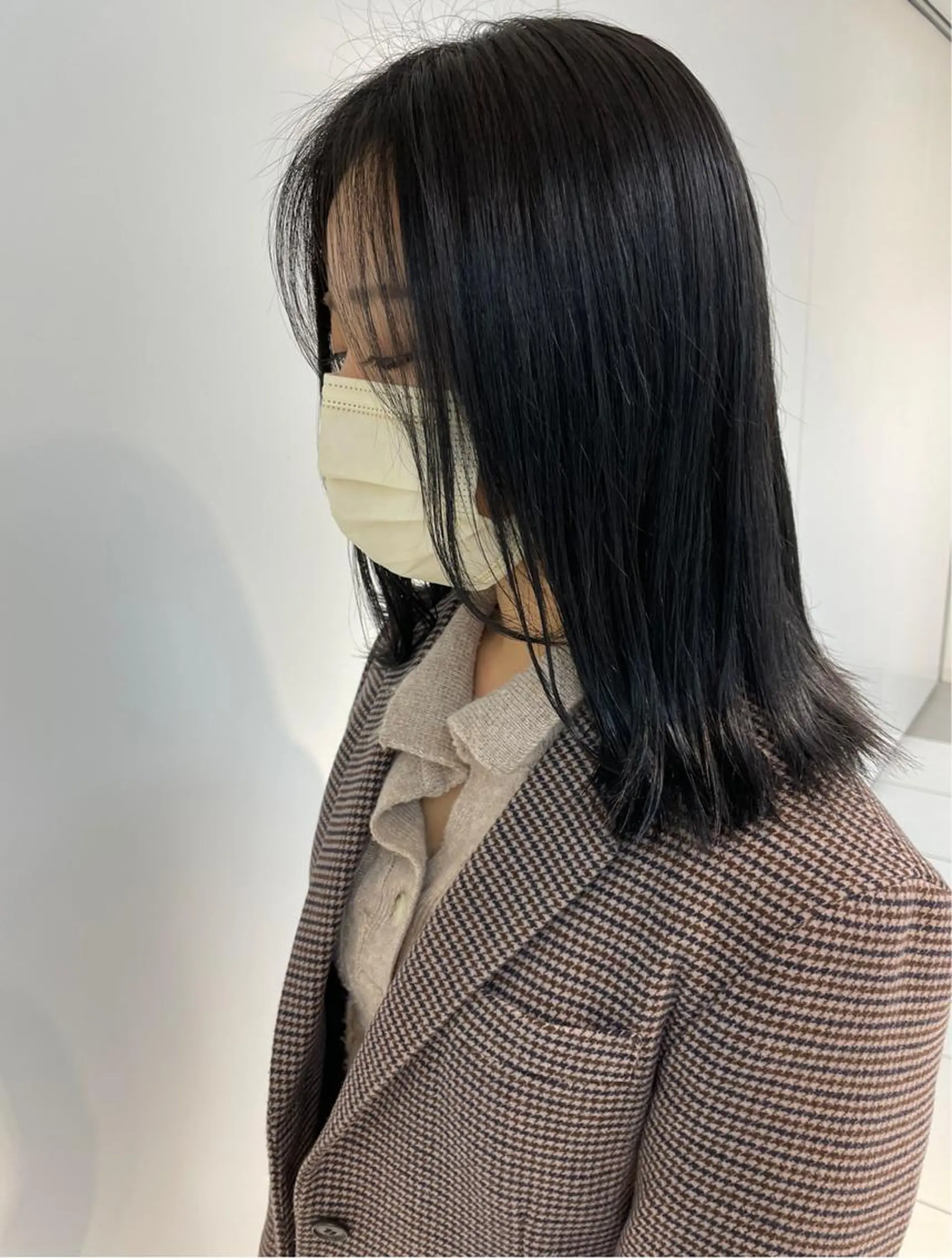 ミディアム カラー 黒髪 ブルーカラー ブルーブラック 🍮中山詩乃🍮顔 まわりデザイン◎のヘアスタイル