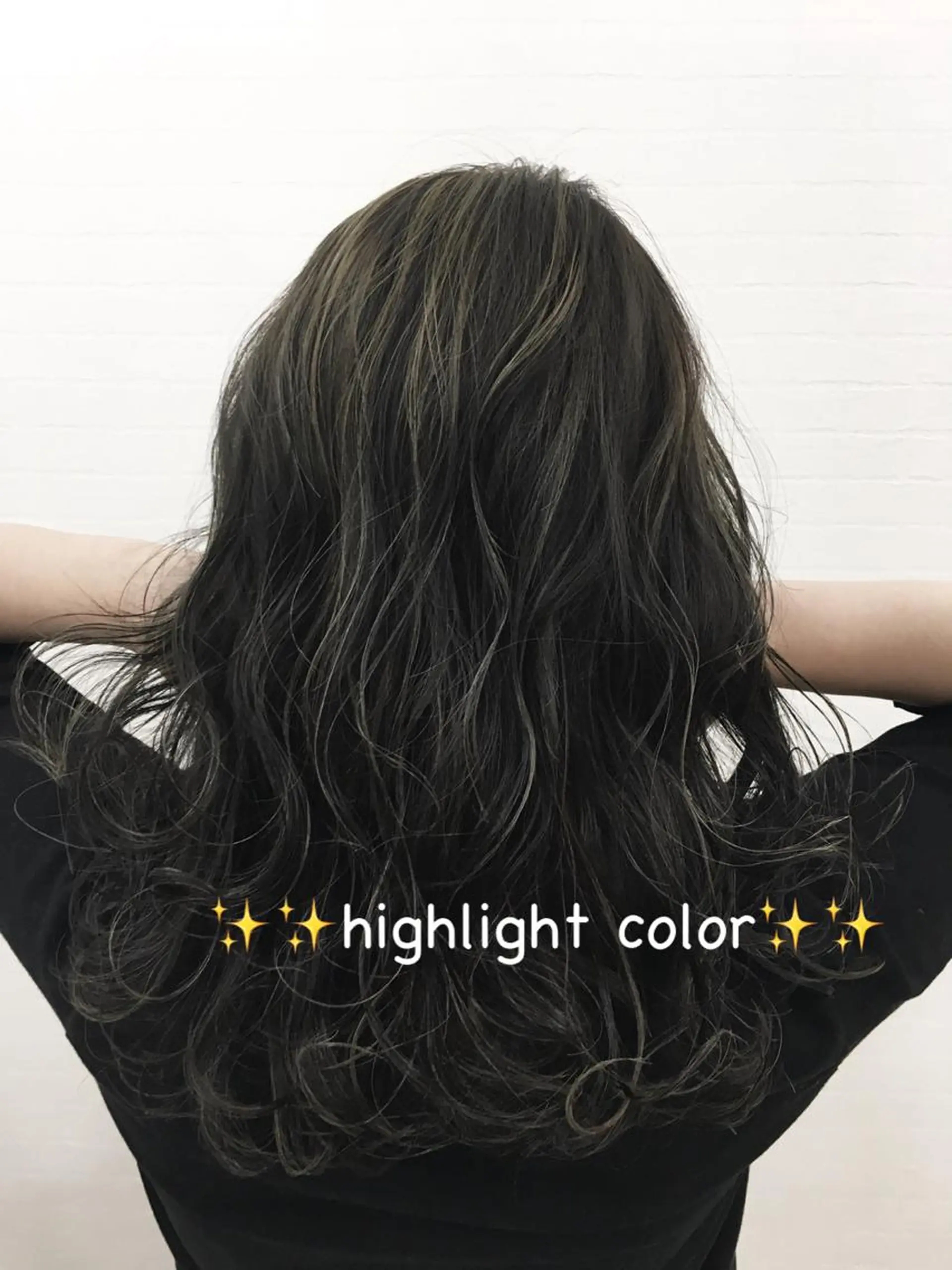 セミロング カラー ブルーカラー ブルーグレー ハイライトカラー ハイライト ハイライトカラー＆ ダブルカラー　田口のヘアスタイル