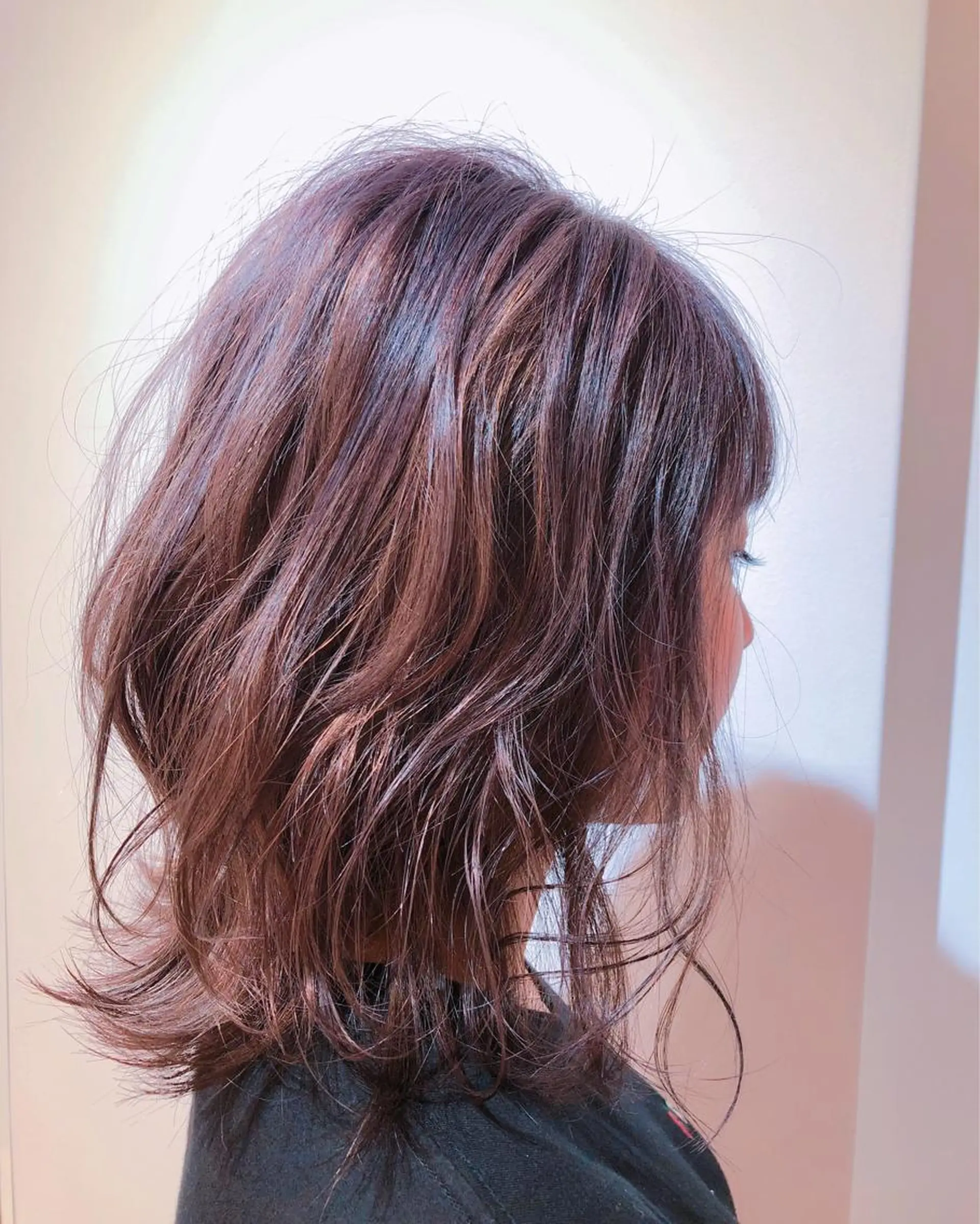 ミディアム カラー アッシュ ブリーチ パープルカラー パープルアッシュ ヘアカラー トリートメント niim所属・新居美紗希 ニイミサキのヘアスタイル