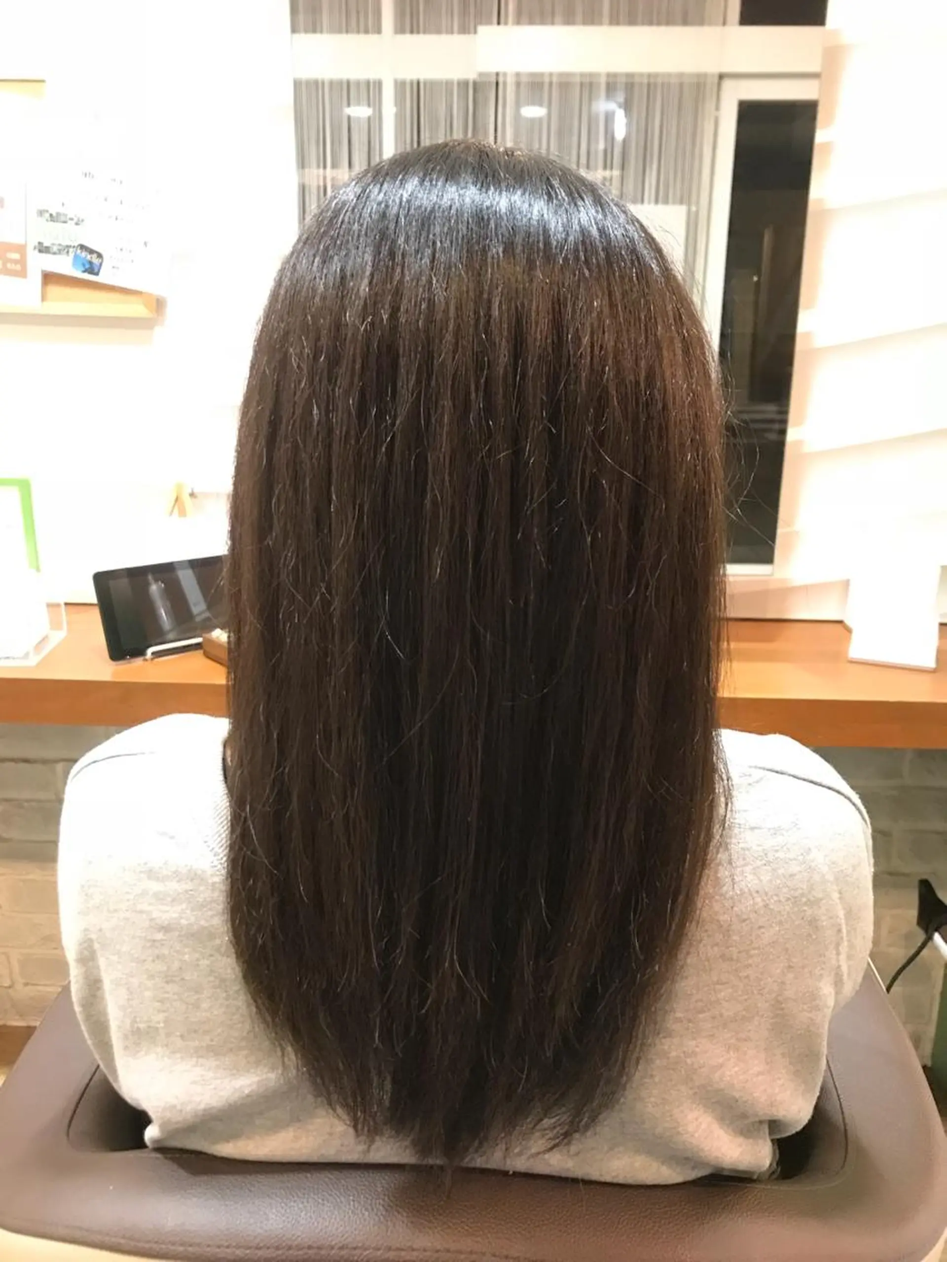 セミロング 川村 綾のヘアスタイル