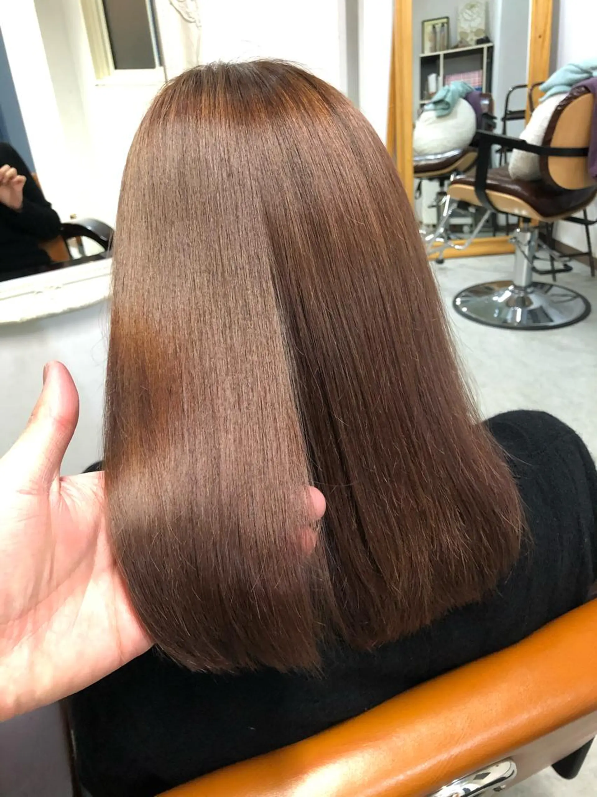 セミロング カラー パーマ アッシュ ベージュカラー グレージュ インナーカラー 髪質改善 salowin神戸三宮suite所属・工藤 貫多のヘアスタイル