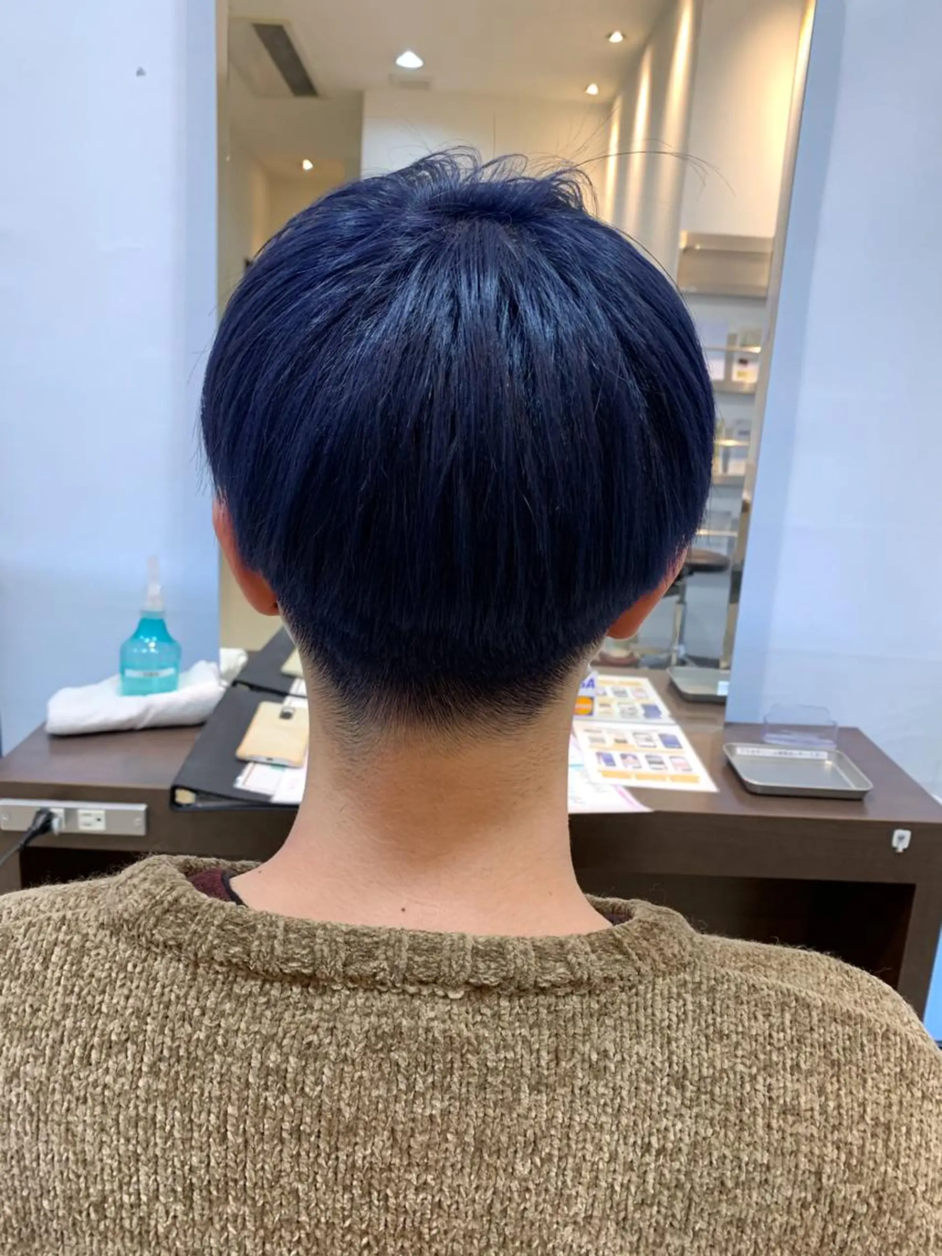 カラー ネイビーカラー OPERA 赤塚のヘアスタイル