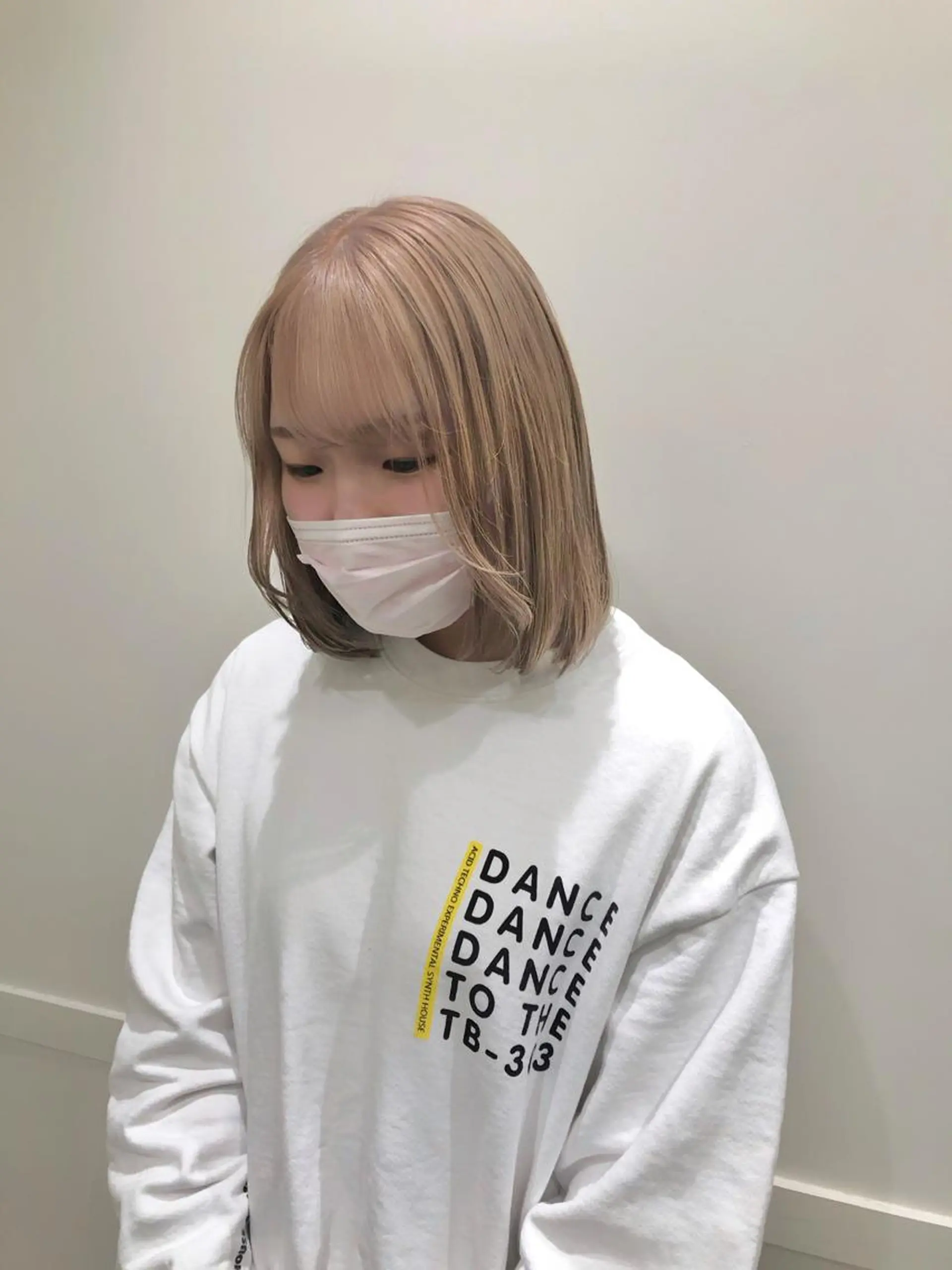 ショート カラー ベージュカラー ミルクティーベージュ ボブ カット ヘアカラー トリートメント ヘアセット メンズ特化 パーマ/オザワのヘアスタイル
