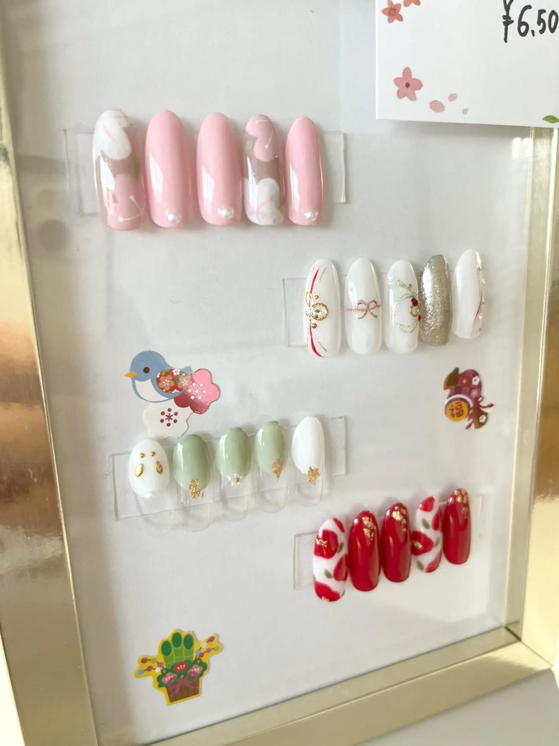 ネイル nailsalon 9stella所属・久保 菜摘のネイルデザイン
