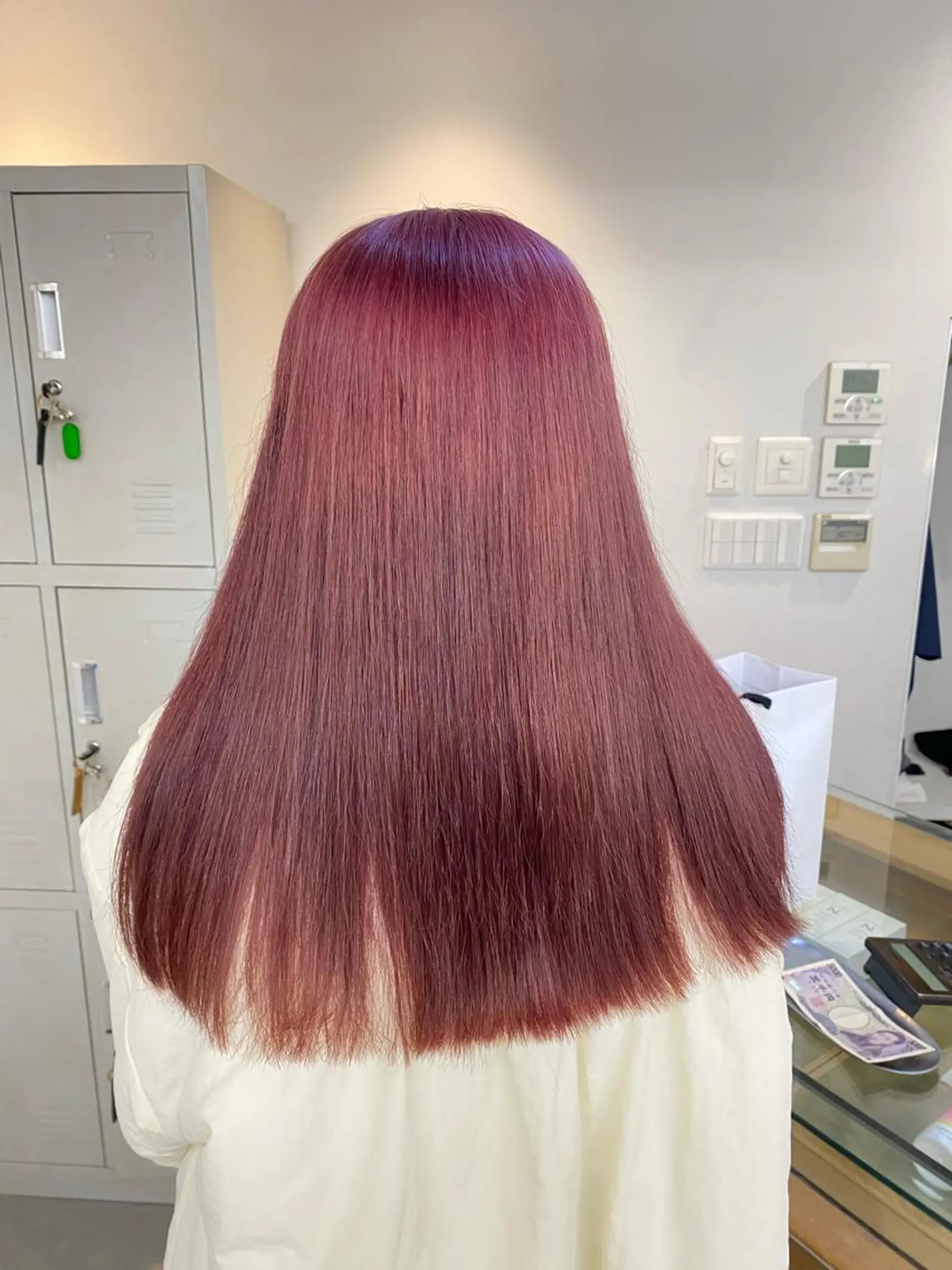 ロング カラー パーマ ヘアアレンジ メンズ キッズ ネイル マツエク・マツパ アイブロウ 暖色系/透明感 治野心のヘアスタイル