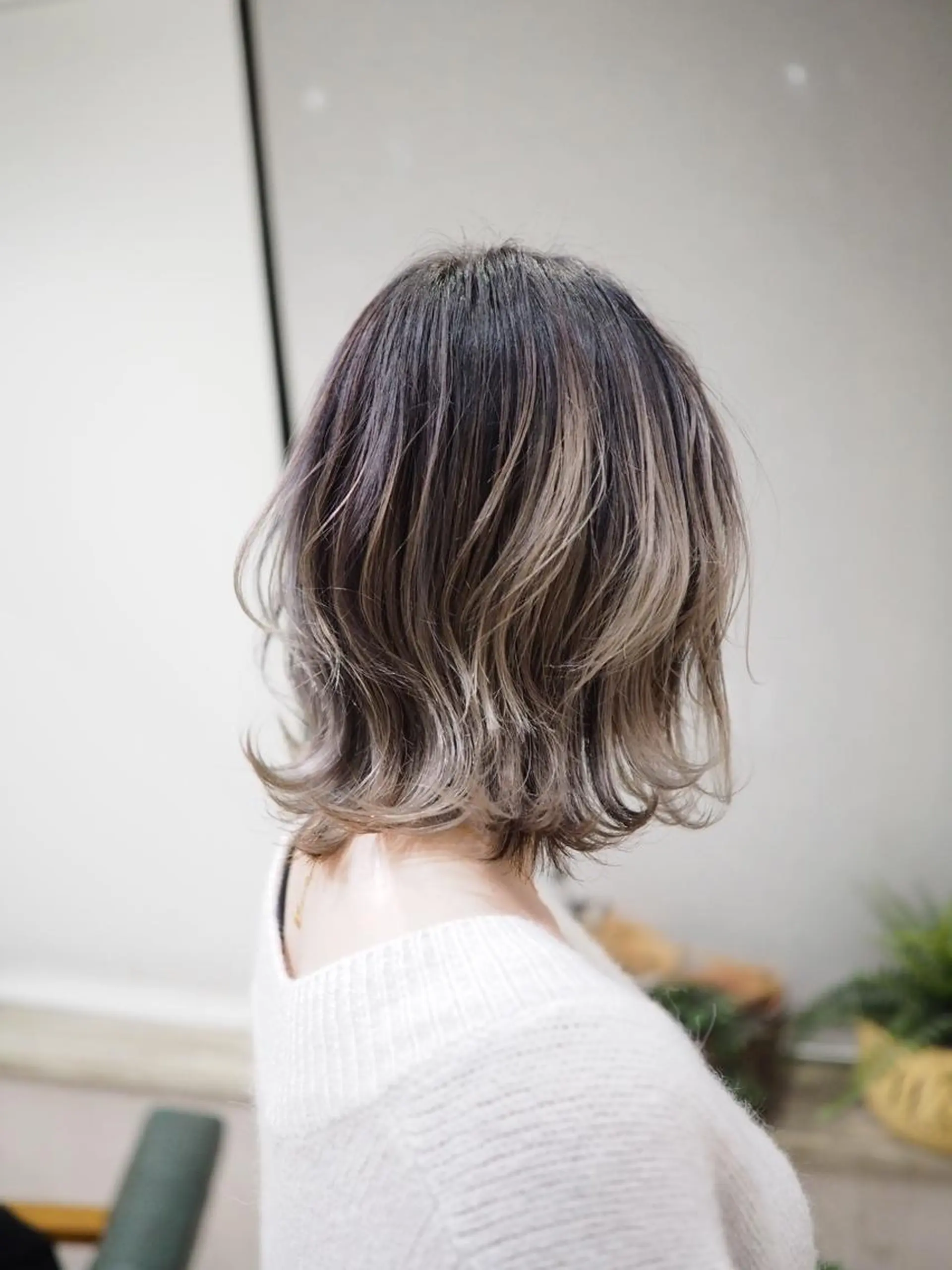 ミディアム ボブレイヤー ボブ レイヤーカット ヘアーレスキューカプラ所属・坂 直樹のヘアスタイル